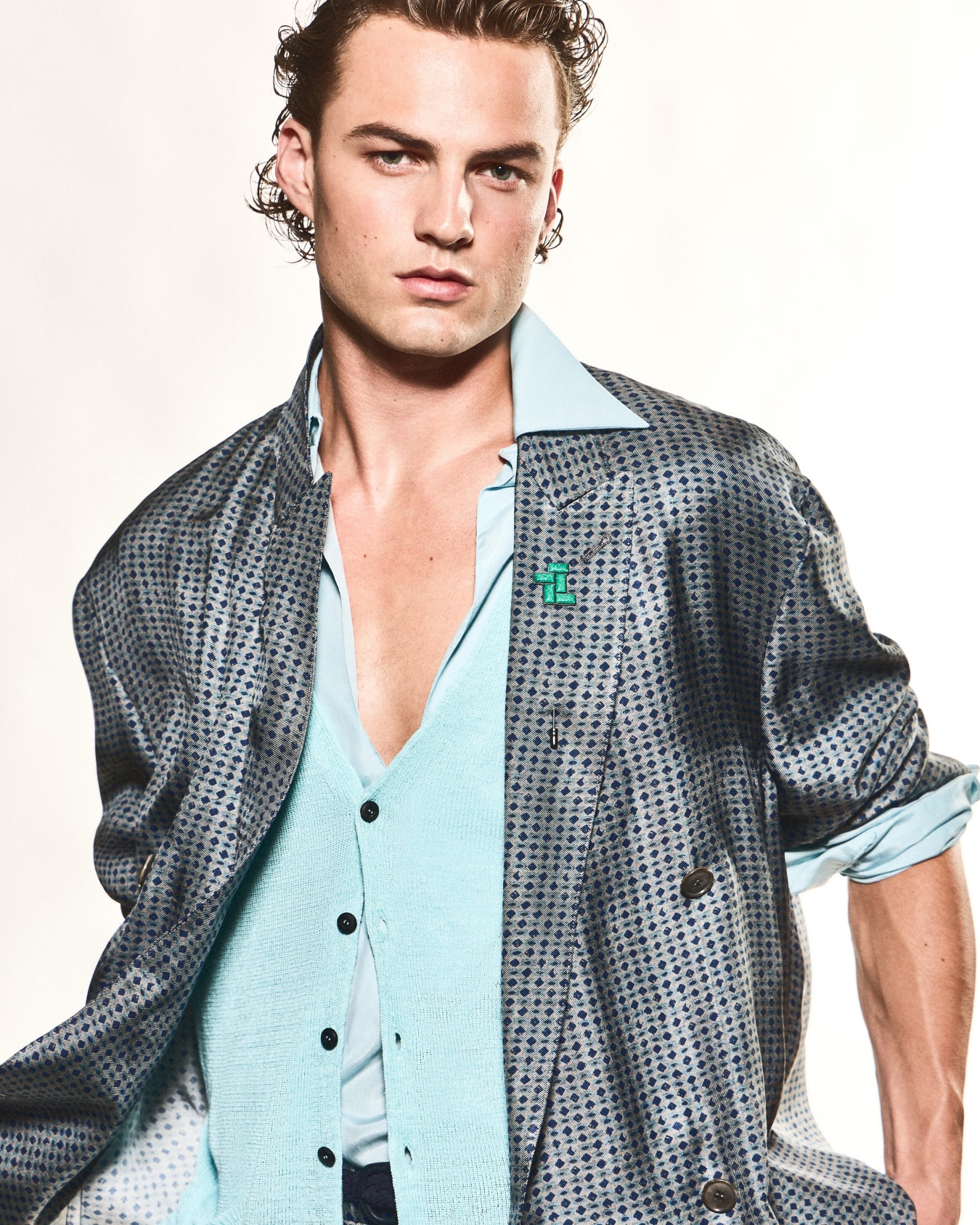 Double-breasted jacket in printed viscose Slide 5