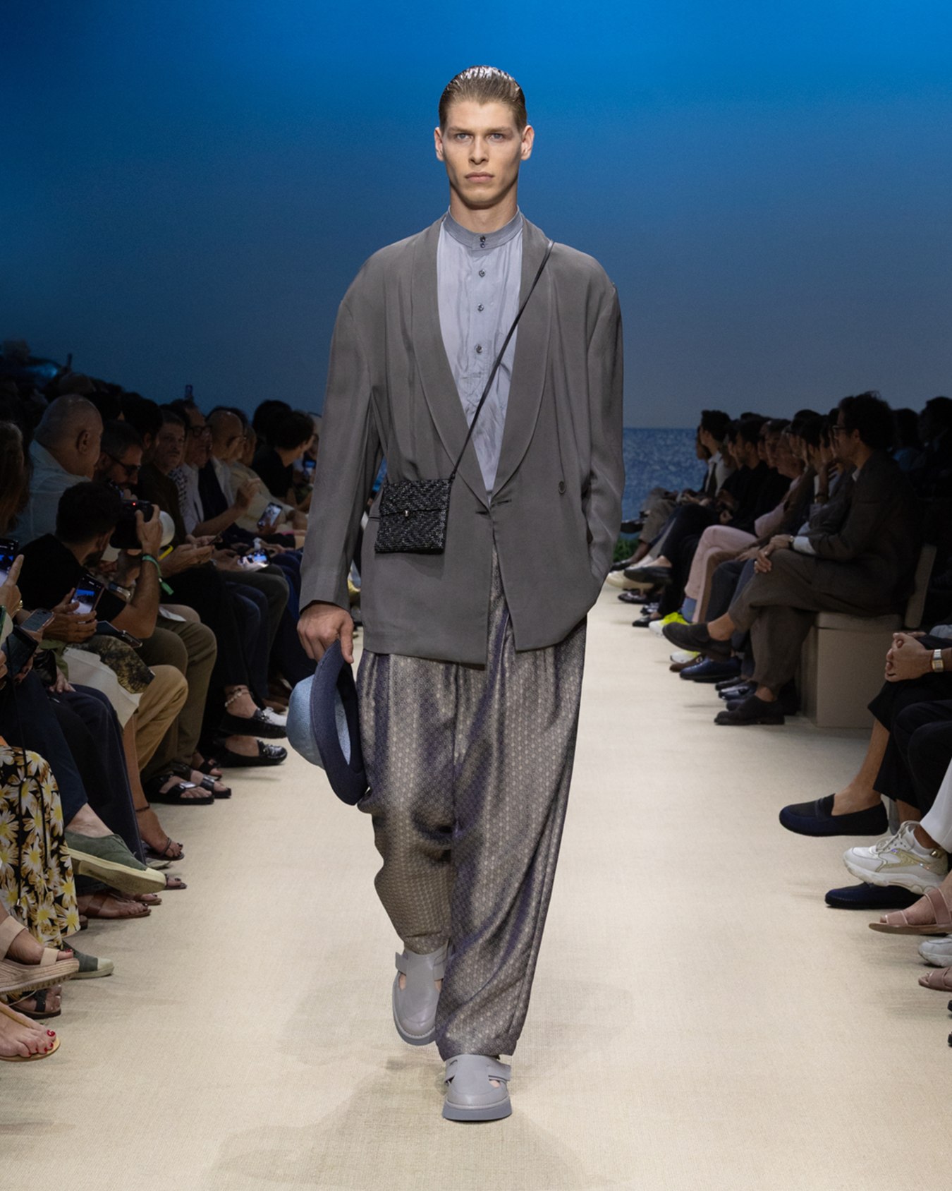 ダブルブレストジャケット ビスコースツイル スライドする 5