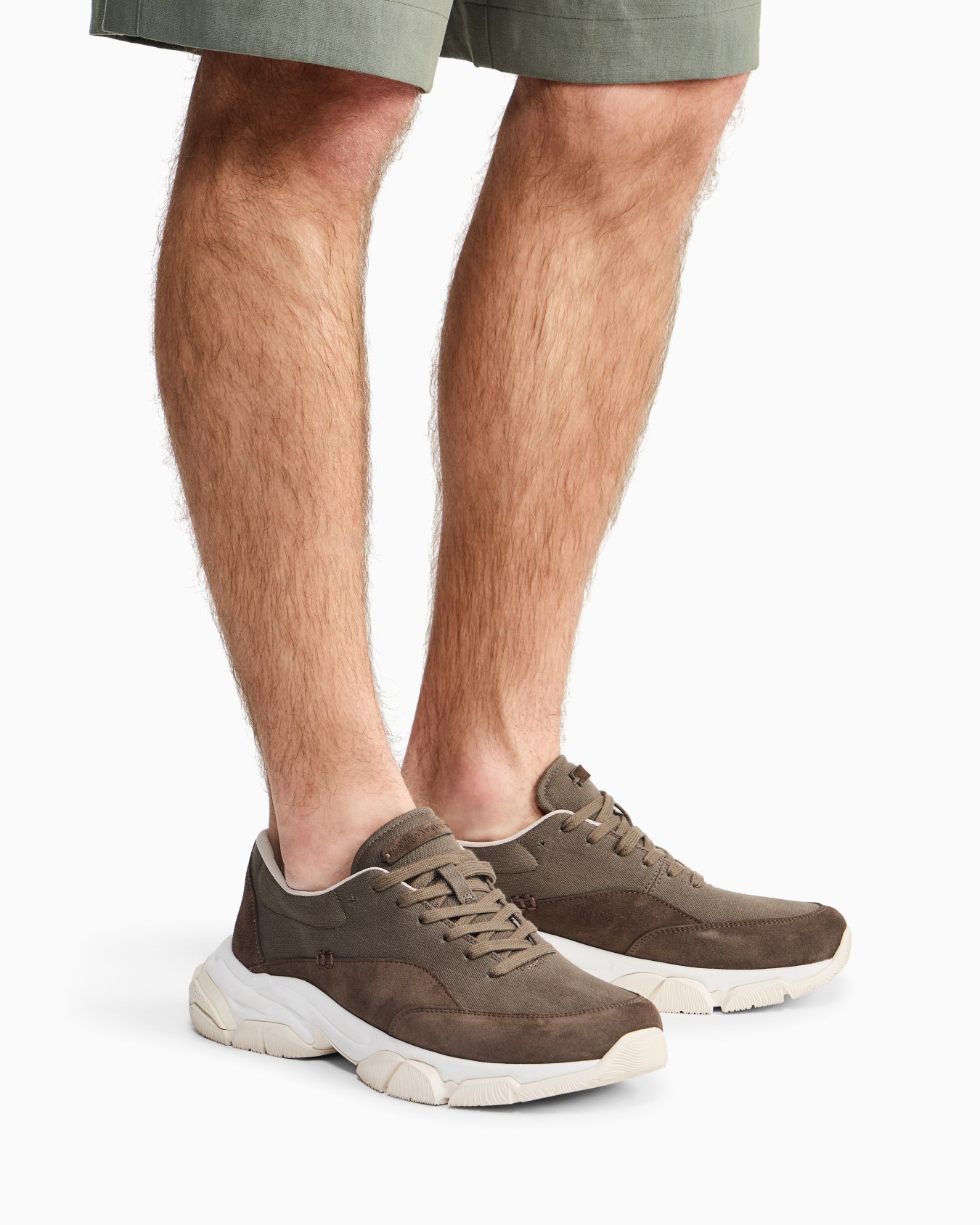 스웨이드 스니커즈 슬라이드 6