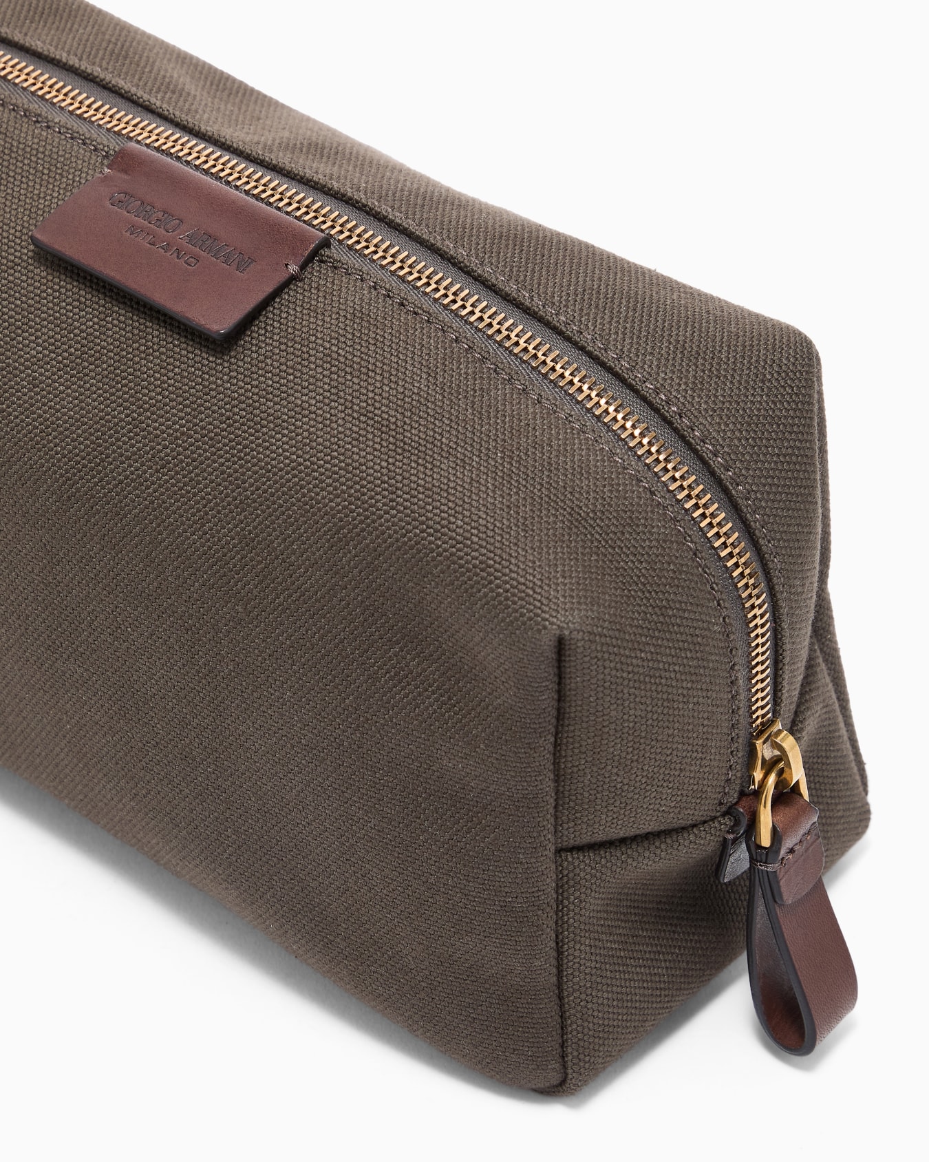 Beauty Case in Canvas Slide 3