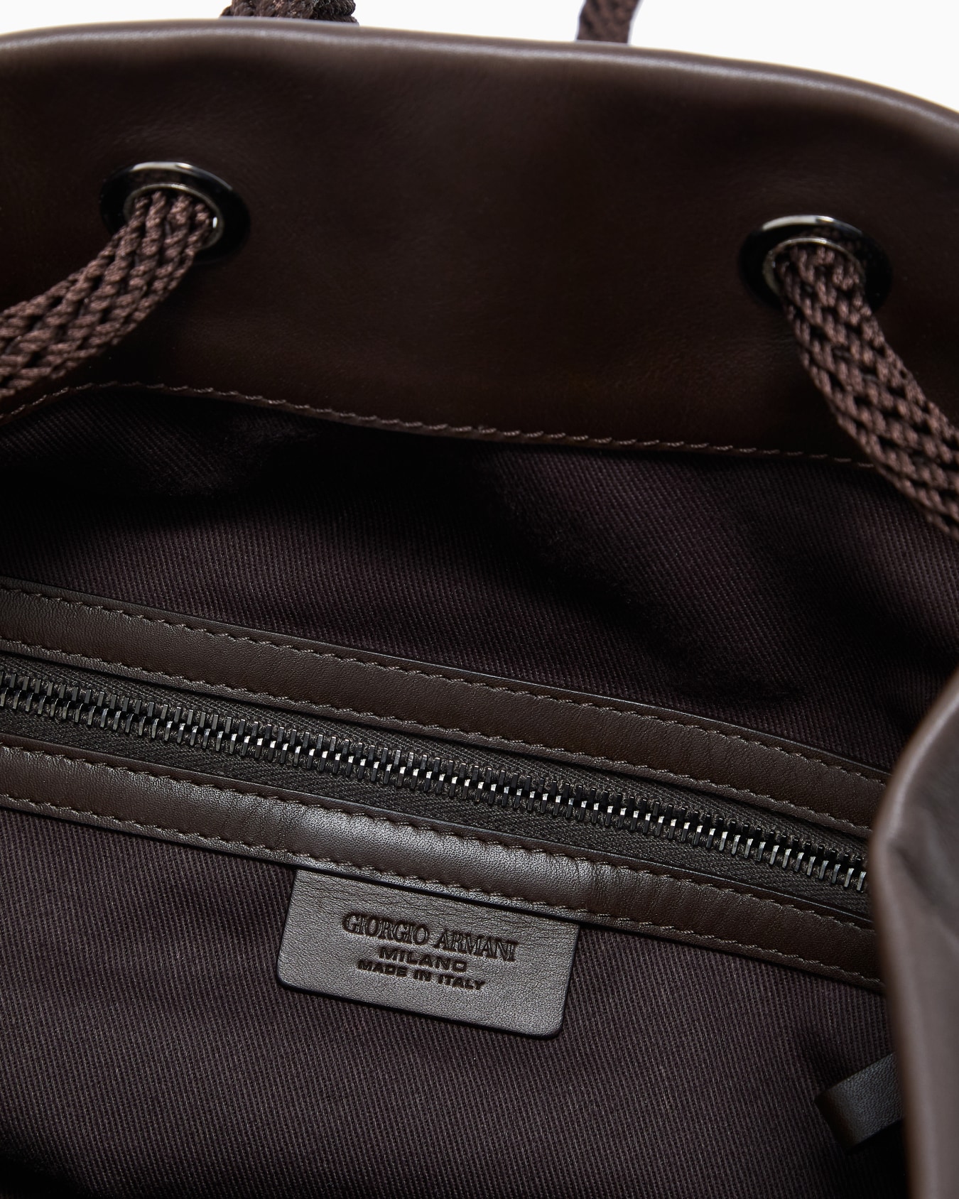 Raffia and leather backpack Slide 3