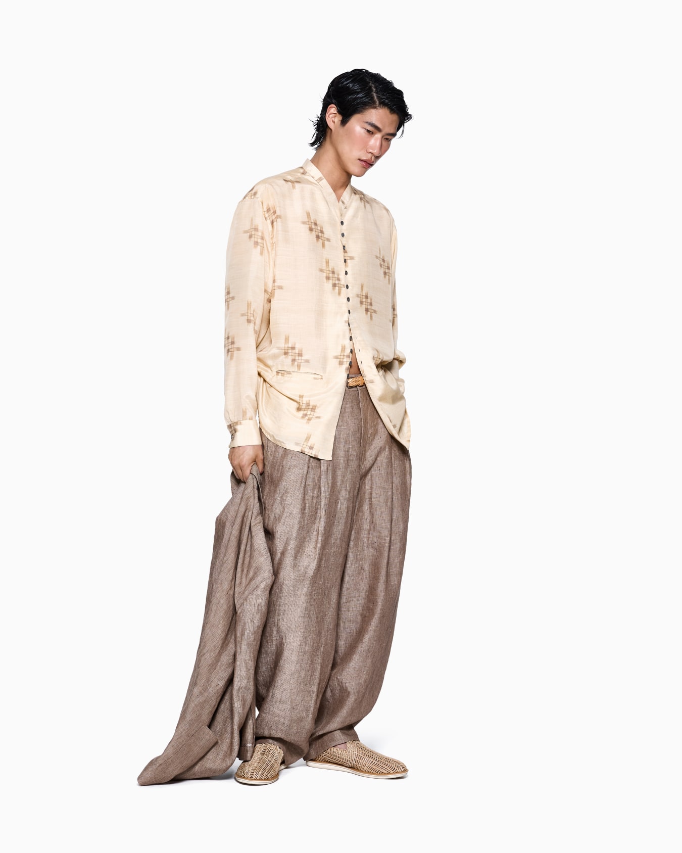 Printed silk shirt Slide 1