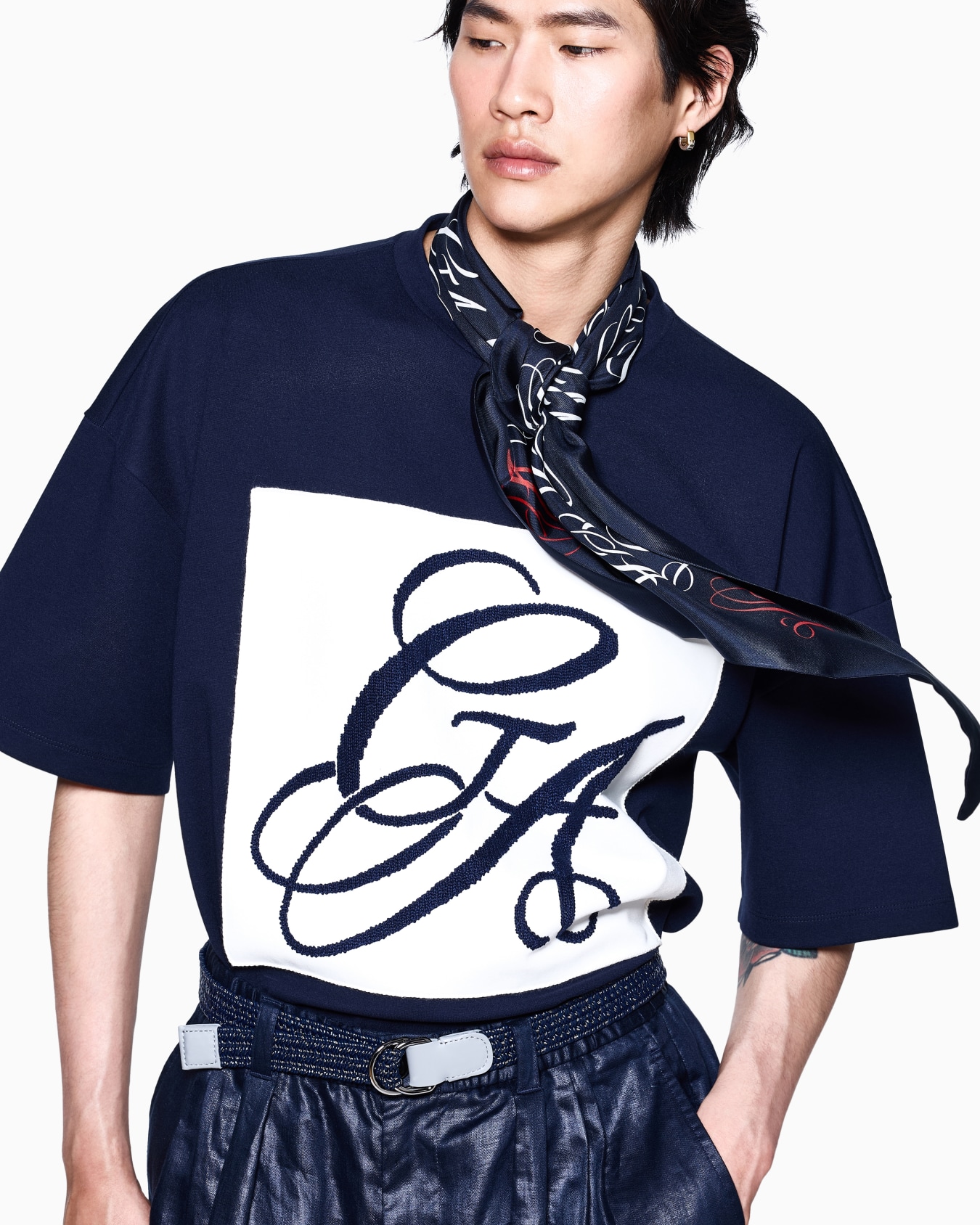 GA Maxi-Logo-T-Shirt aus Jersey Folie 4