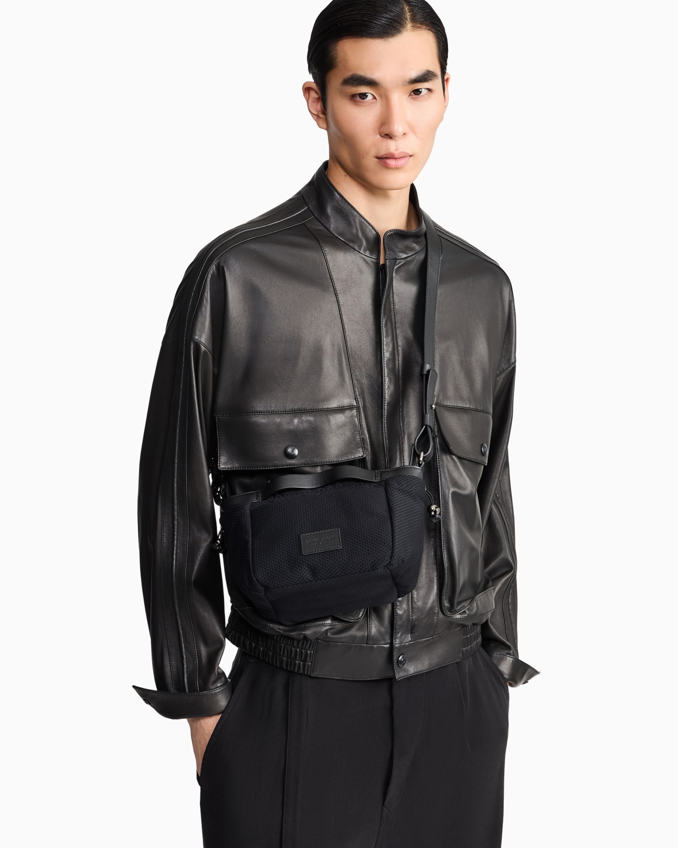 Mesh and leather crossbody bag Slide 5