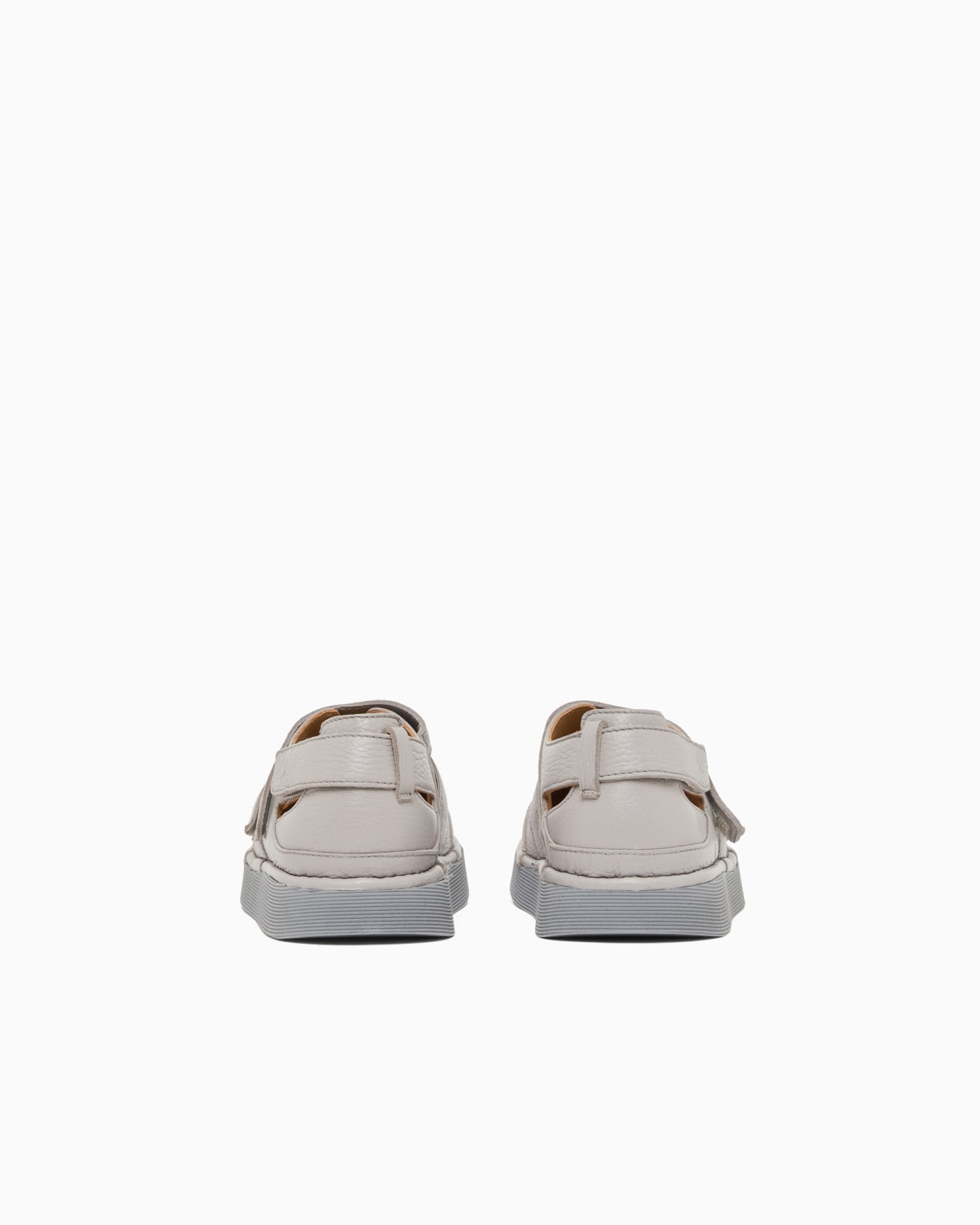 Leather sandals with cut-outs Slide 3