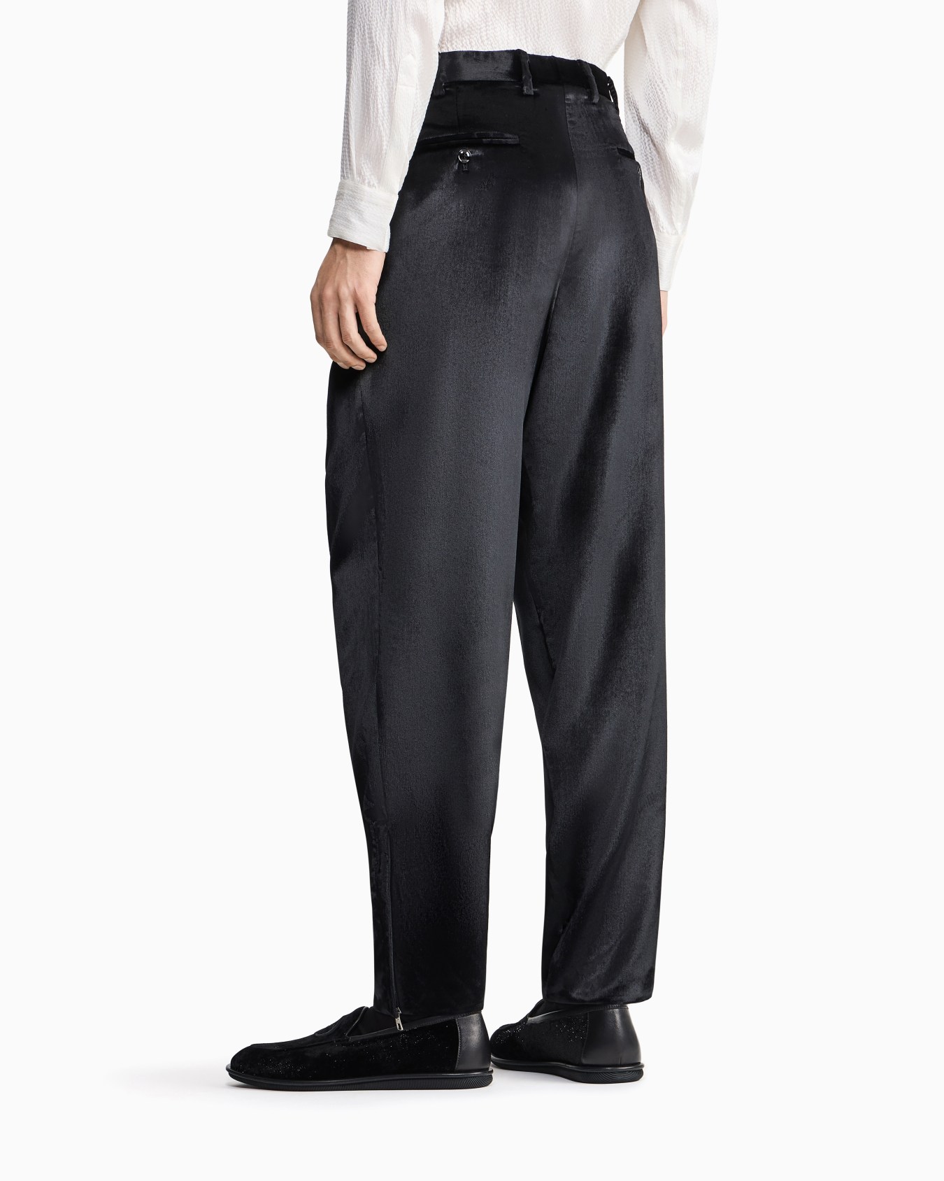 Velvet single-pleated trousers Diapositiva 2