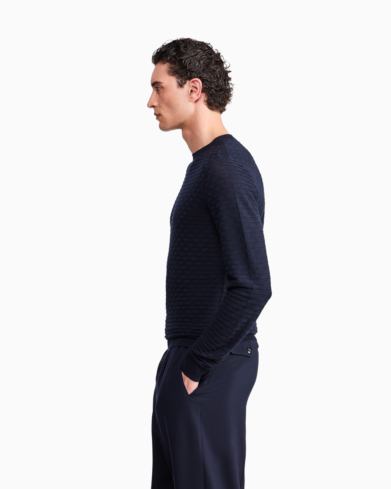 Sweater with regular fit in virgin wool with triangle weave Slide 7