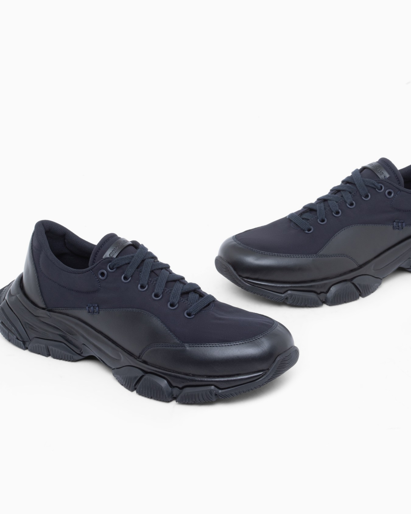 Sneaker in nylon and leather with rubber sole Slide 4