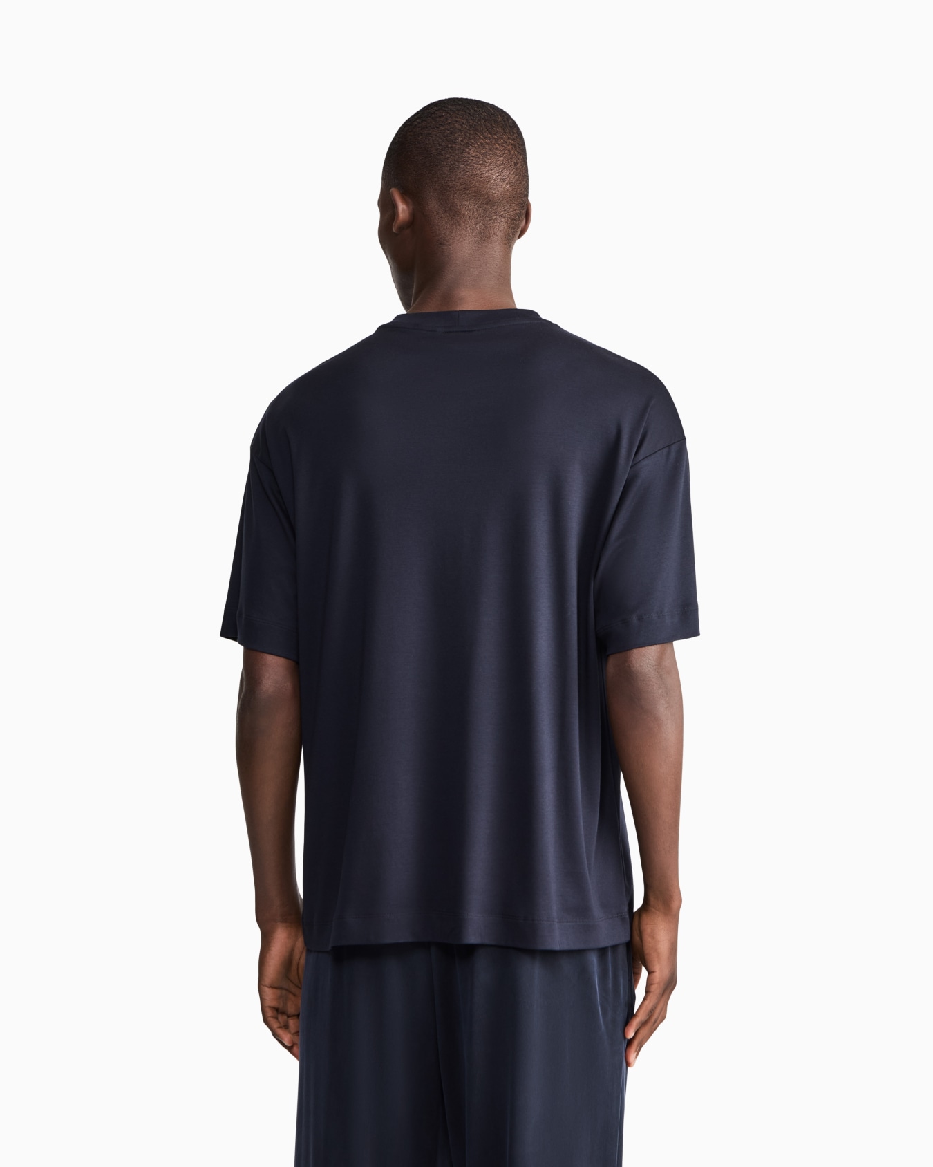 T-shirt à col rond en jersey interlock de coton et modal Diapositive 4