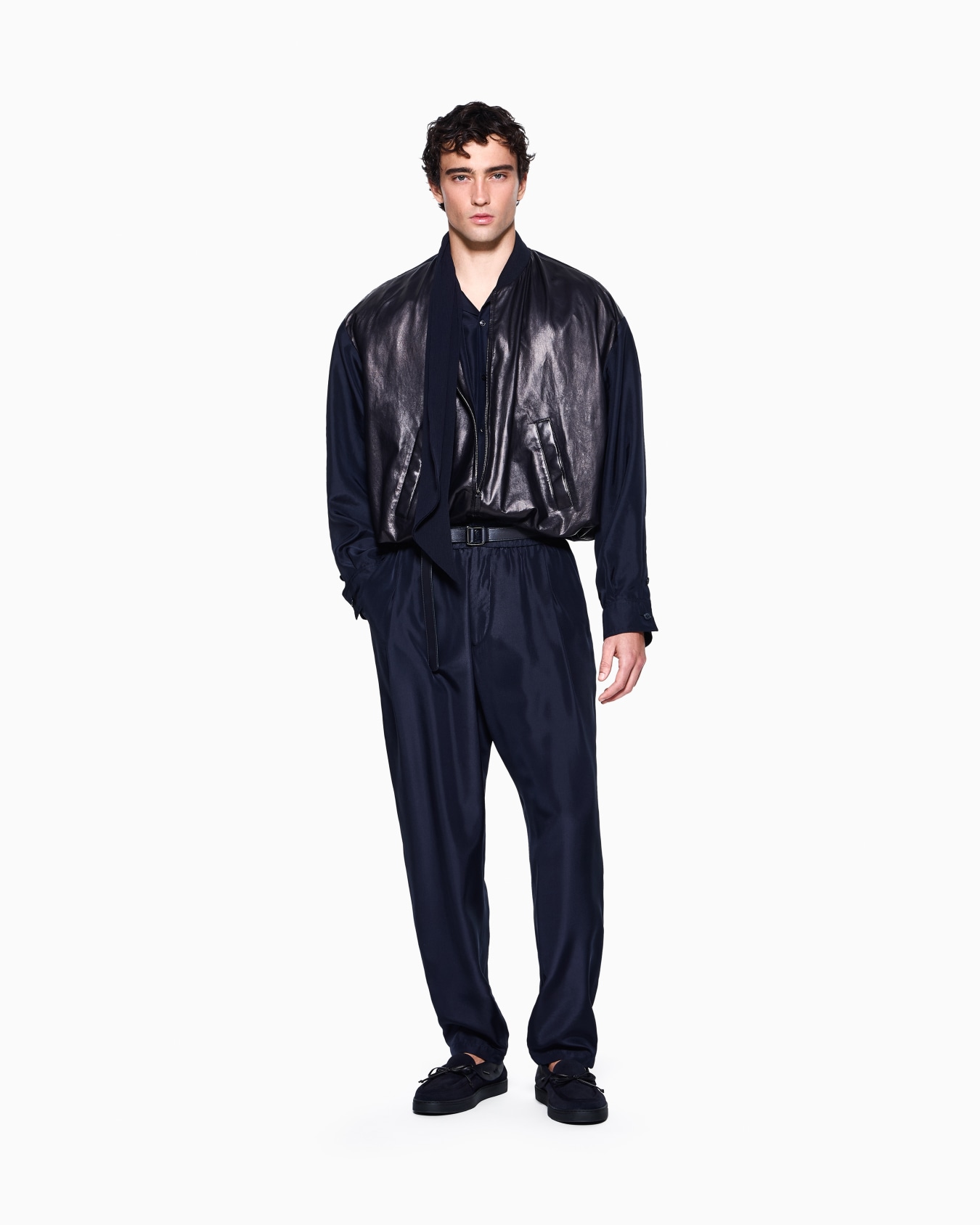 Shirt oversized in silk habotai with cupro lining Slide 1