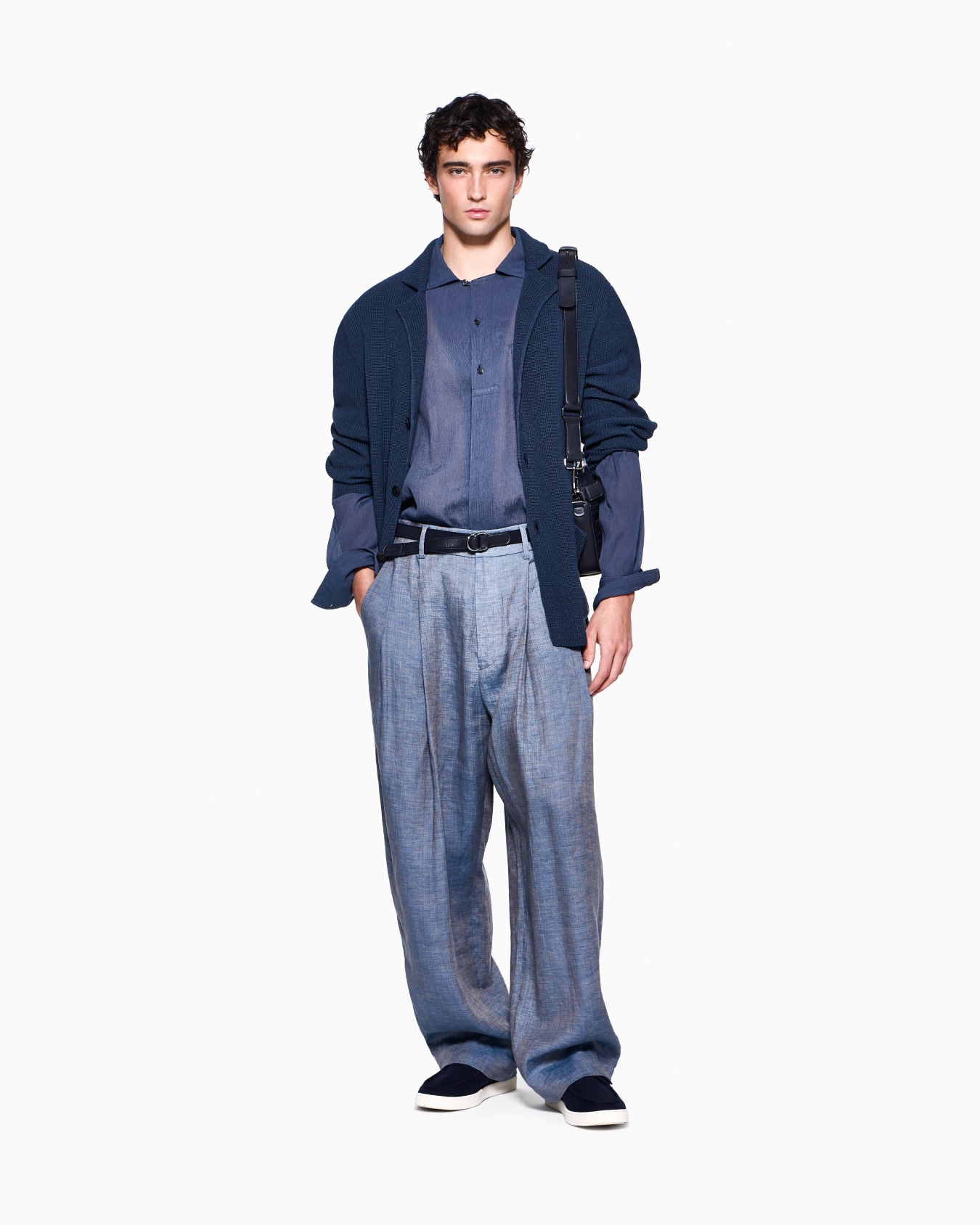 Trouser oversized fit in iridescent yarn-dyed linen Slide 1
