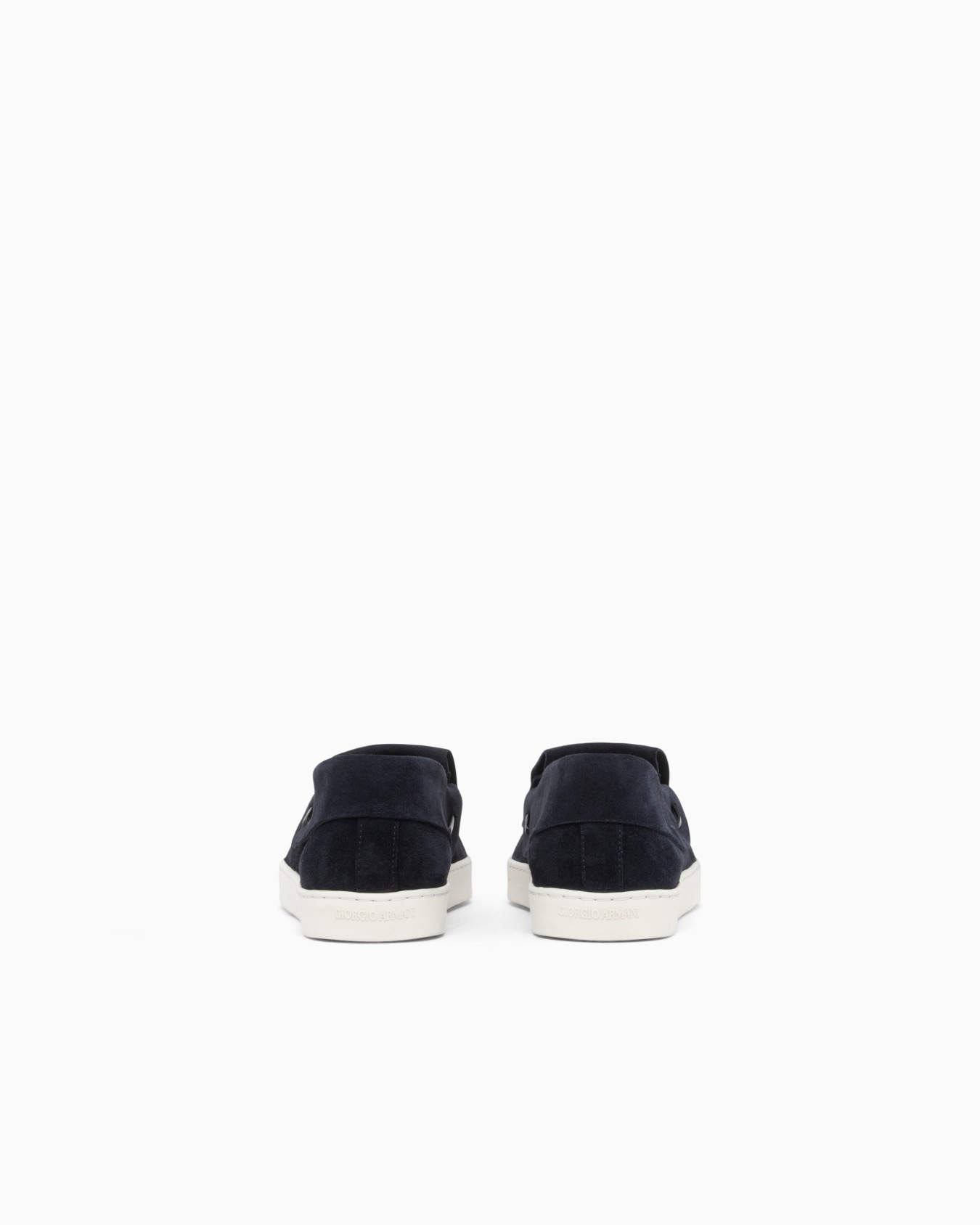 Loafer in suede with a leather lining and rubber sole Slide 3