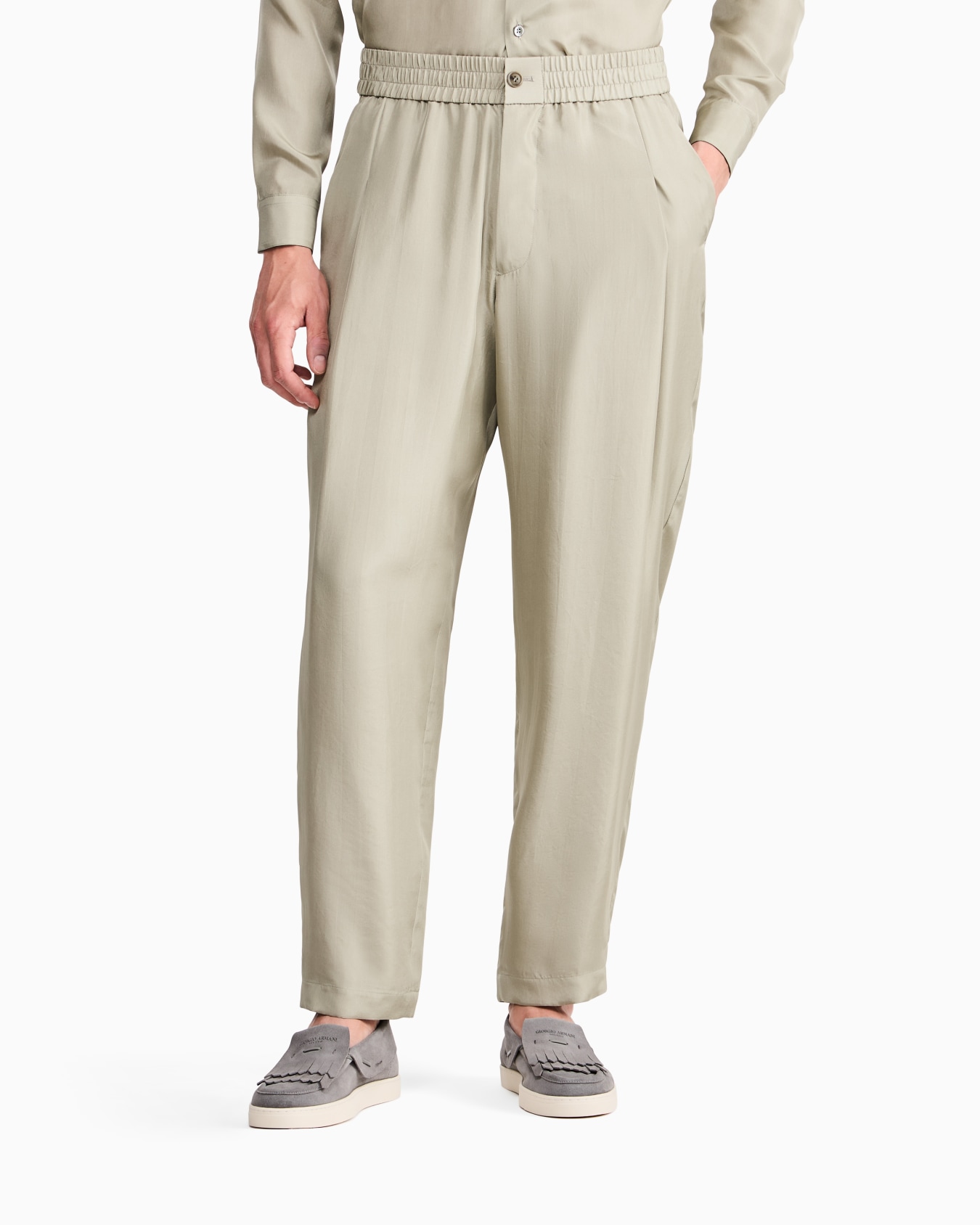 Pantalon coupe large en soie habotai unie Diapositive 3