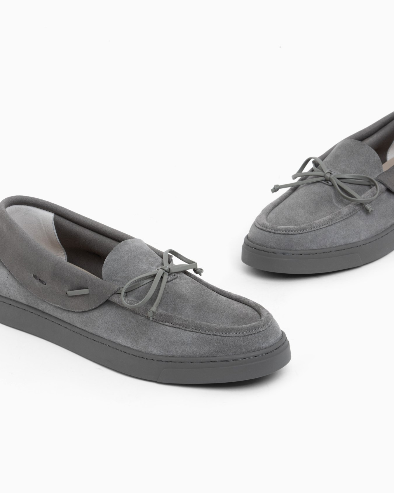 Loafer aus Wildleder mit robuster Gummisohle Folie 4