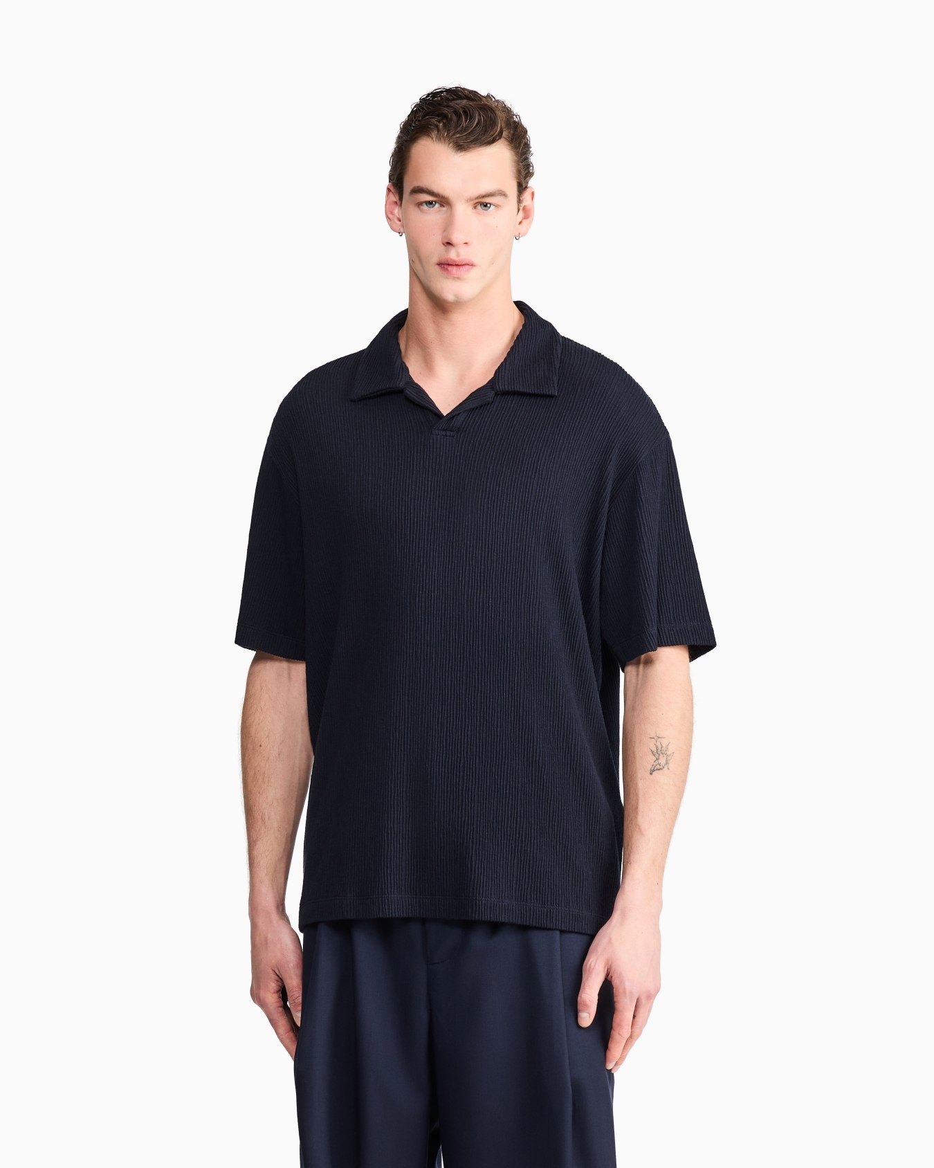 Polo de manga corta de punto seersucker acanalado Diapositiva 3