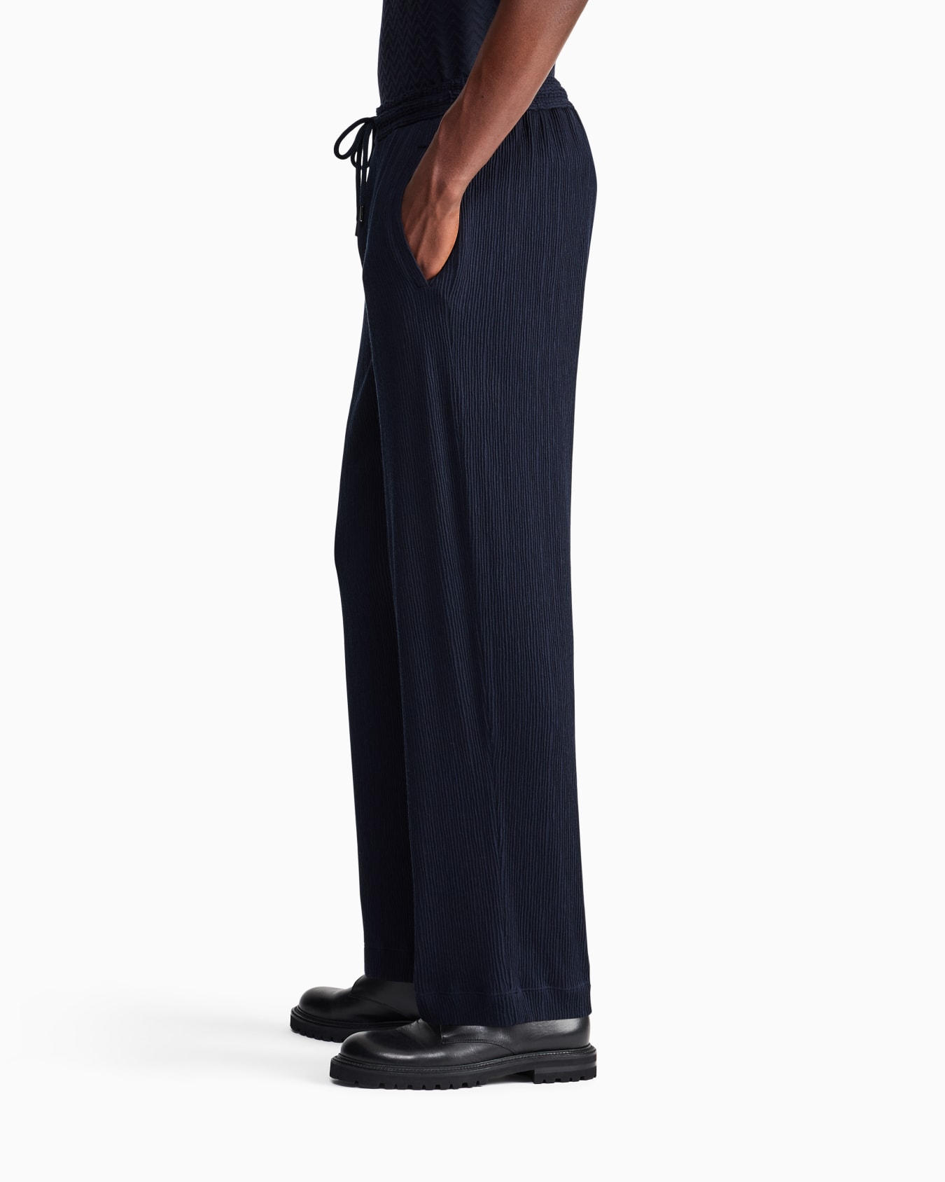 Trousers regular fit in seersucker jersey with cashmere Slide 7