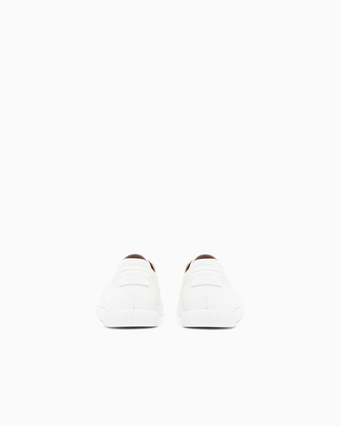 Sneaker in leather with a rubber sole Slide 3