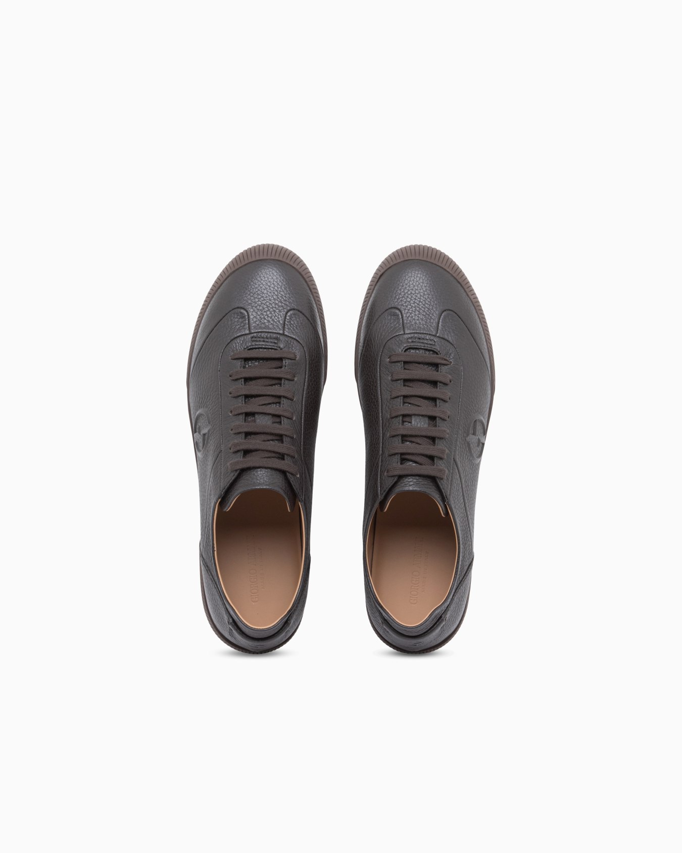 Sneaker in leather with a rubber sole Slide 2