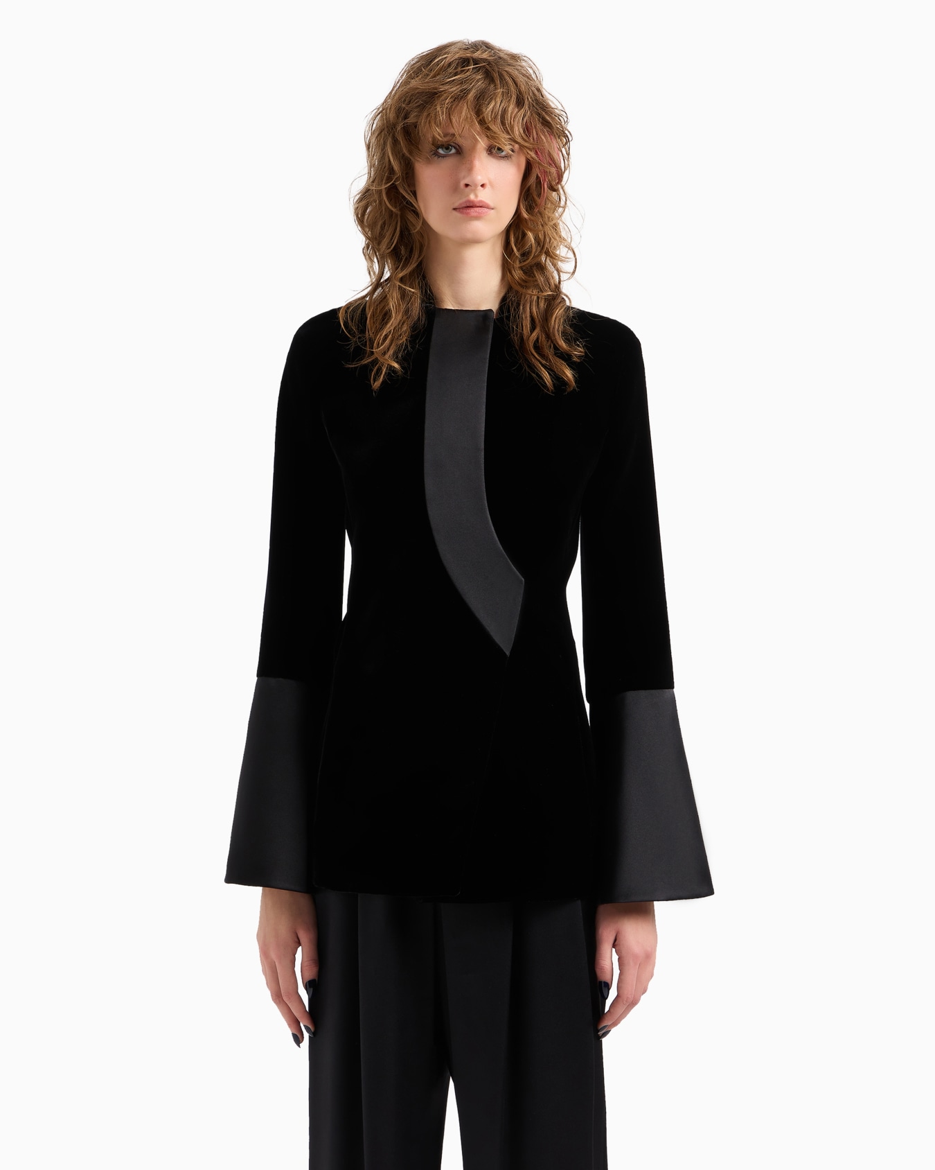 Einreihiges Sakko aus Samt und Seide Folie 1