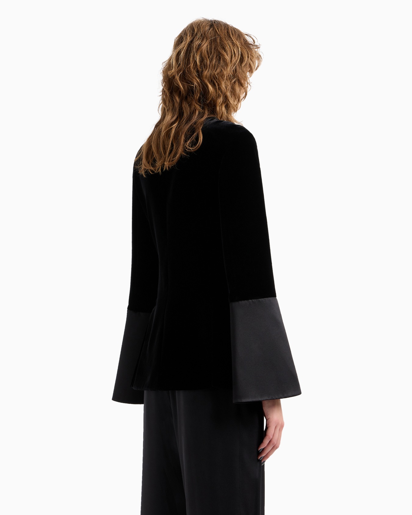 Einreihiges Sakko aus Samt und Seide Folie 2