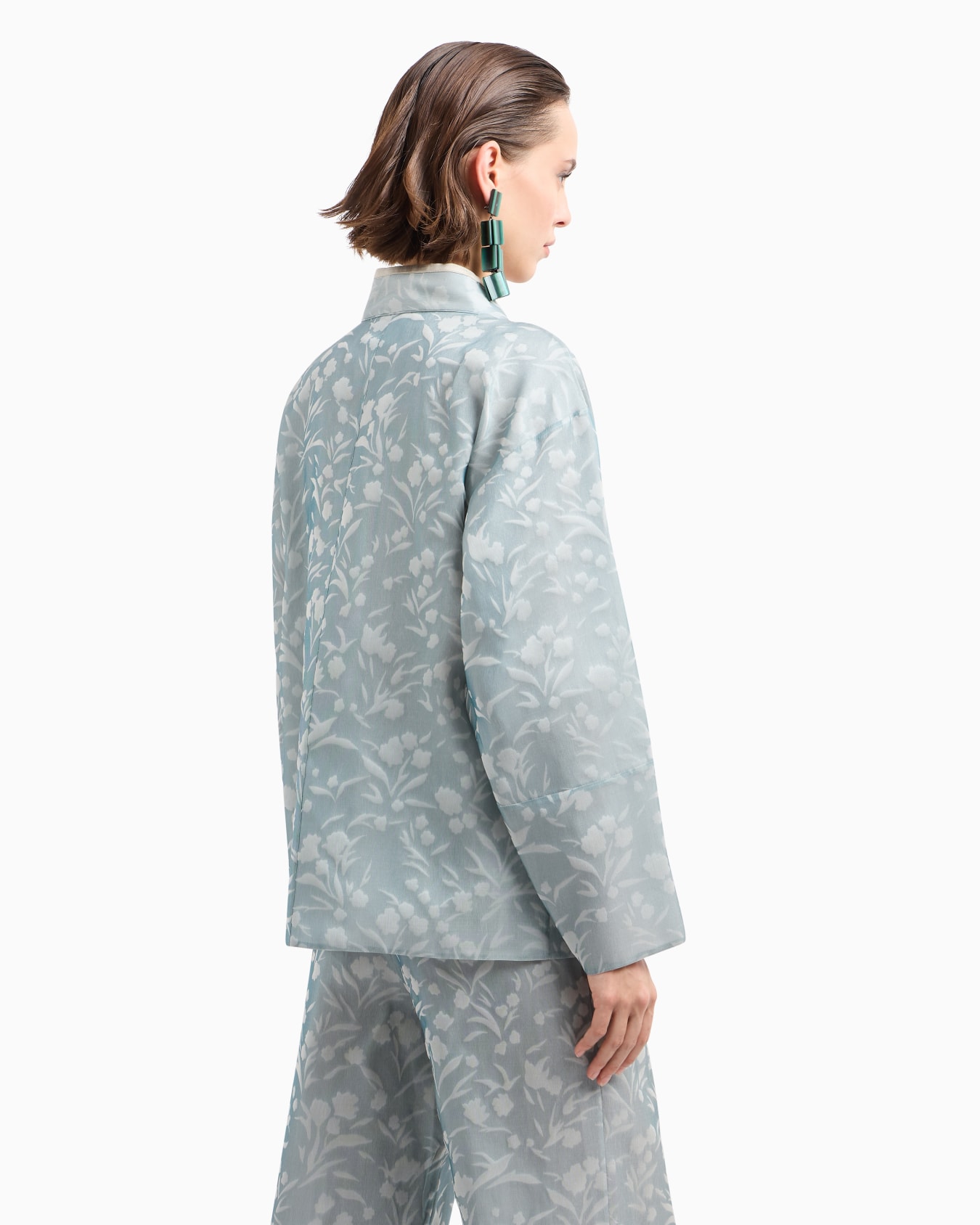 Floral jacquard silk short kimono Slide 2