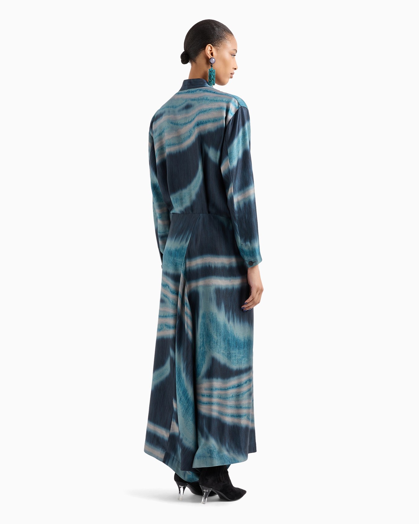 Vestido largo en raso doble de seda Diapositiva 3