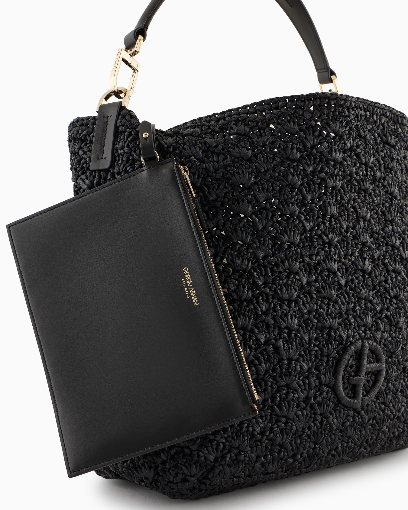 Medium shoulder bag made of raffia fan stitch and leather Slide 4