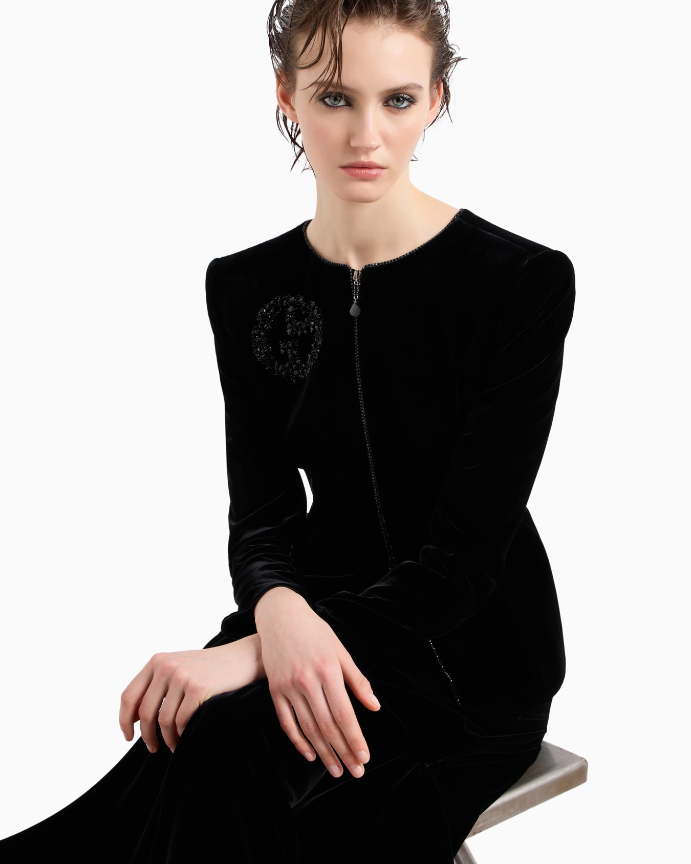 Giacca con zip in velluto con dettaglio fiocchi e ricamo Slide 6