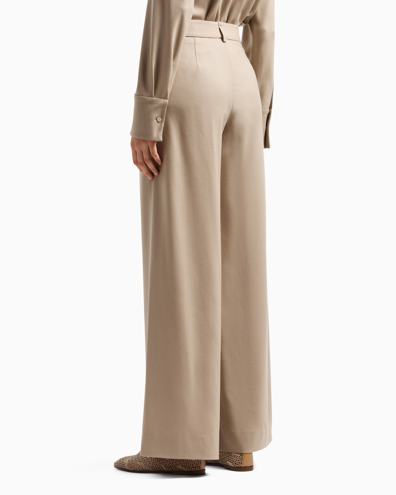 Straight-cut flowing wool trousers Slide 2