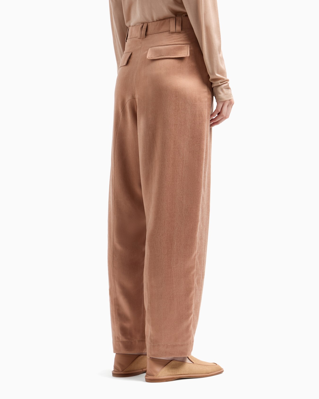 Straight-cut viscose and cupro trousers Slide 3