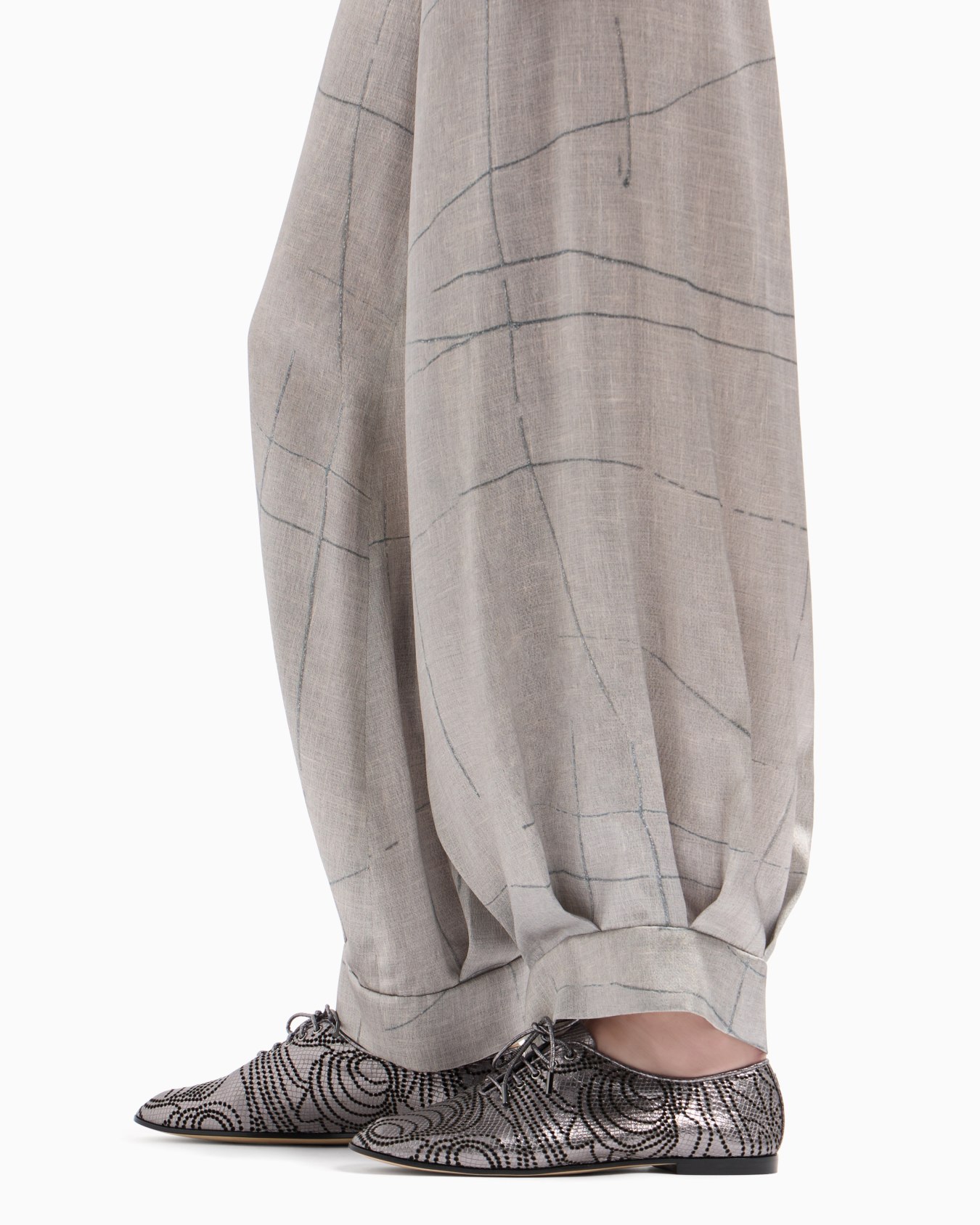 Wide-leg trousers in printed silk satin Slide 5