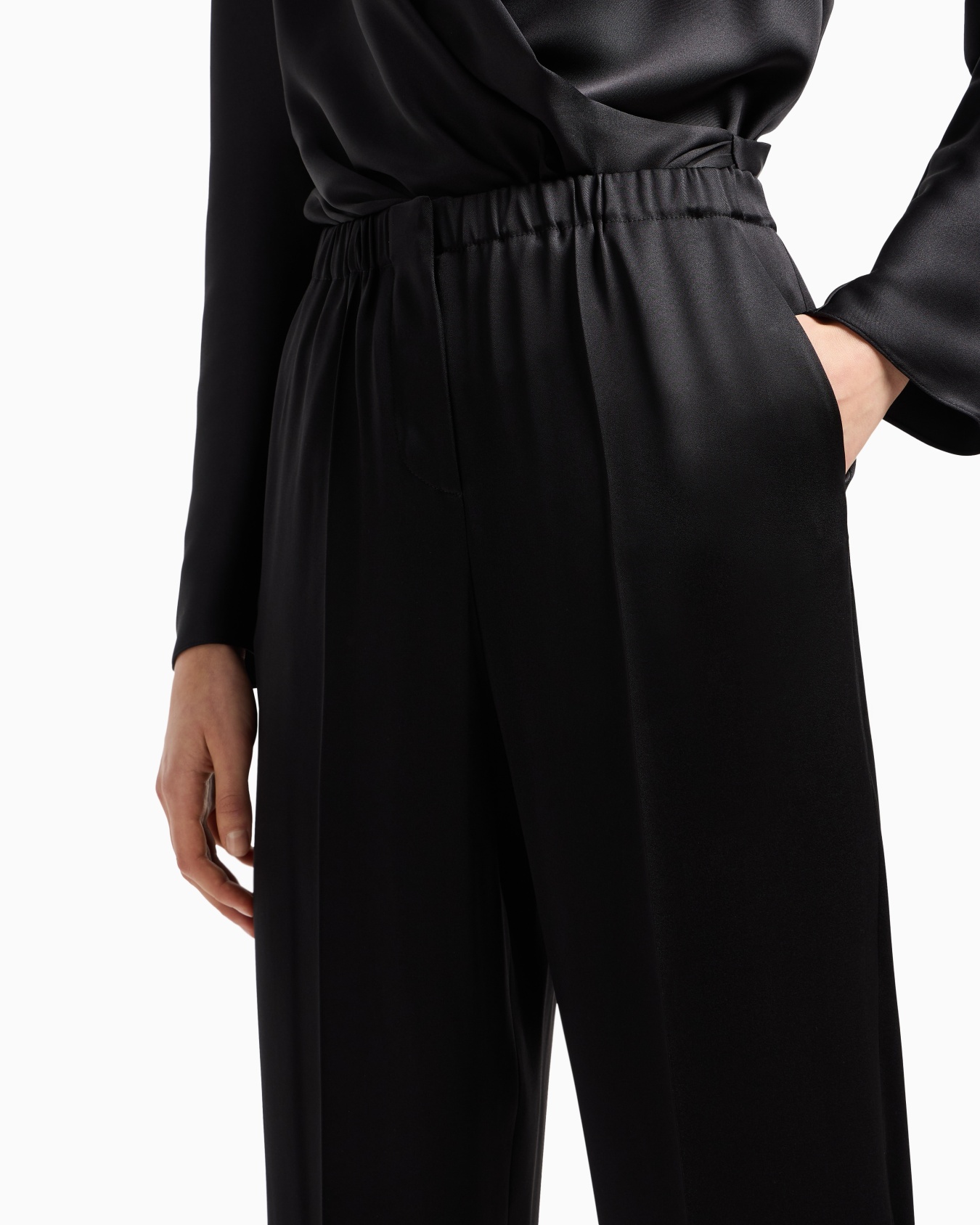 Straight-cut trousers in double silk satin Slide 4