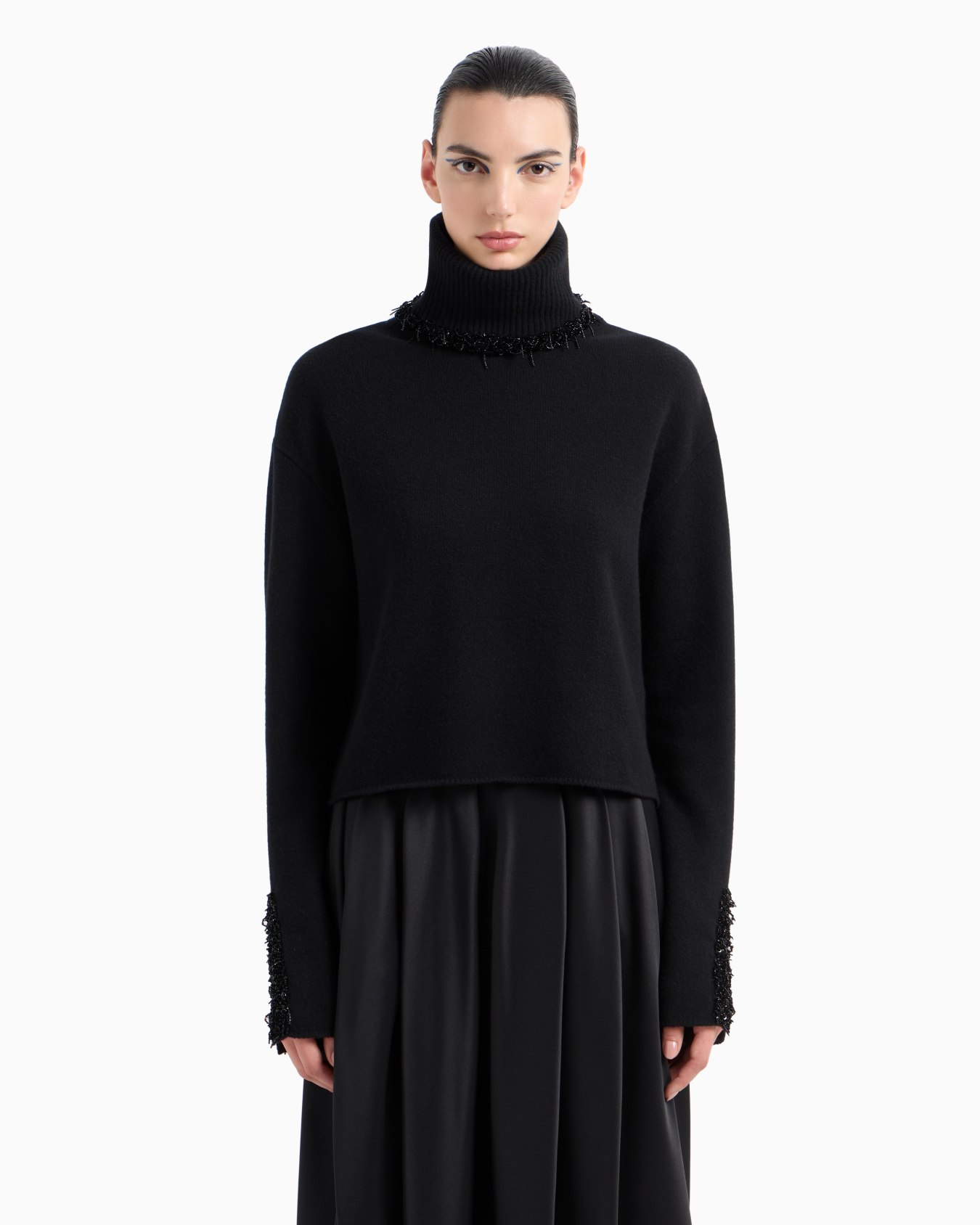 Mock-neck jumper in cashmere and wool with embroidery Slide 4
