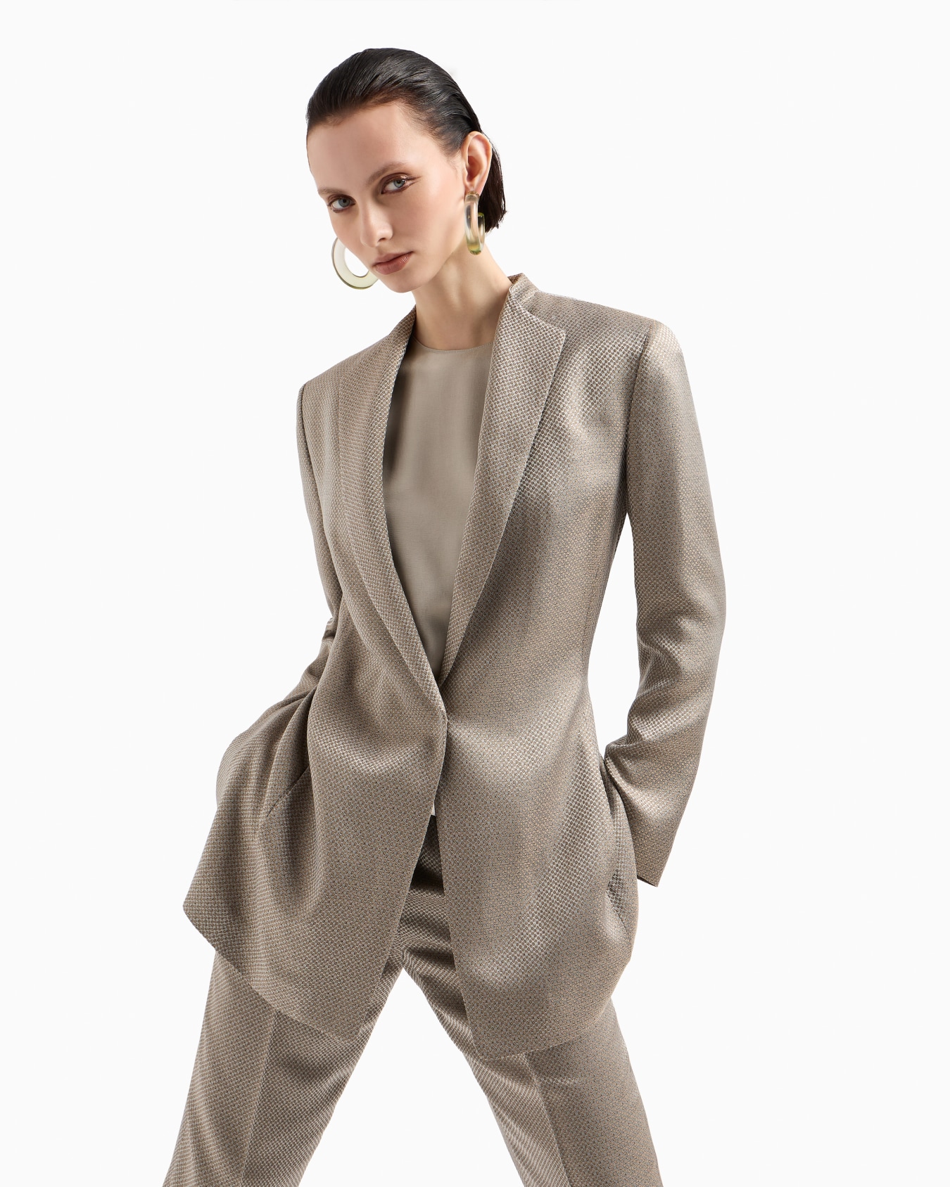 Cupro and viscose crew-neck blouse Slide 4