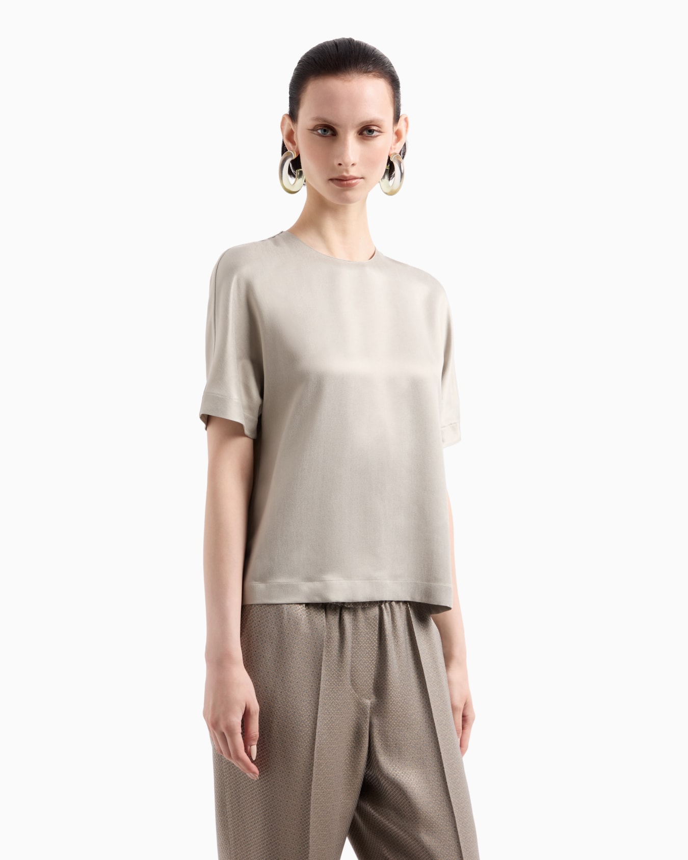 Cupro and viscose crew-neck blouse Slide 2