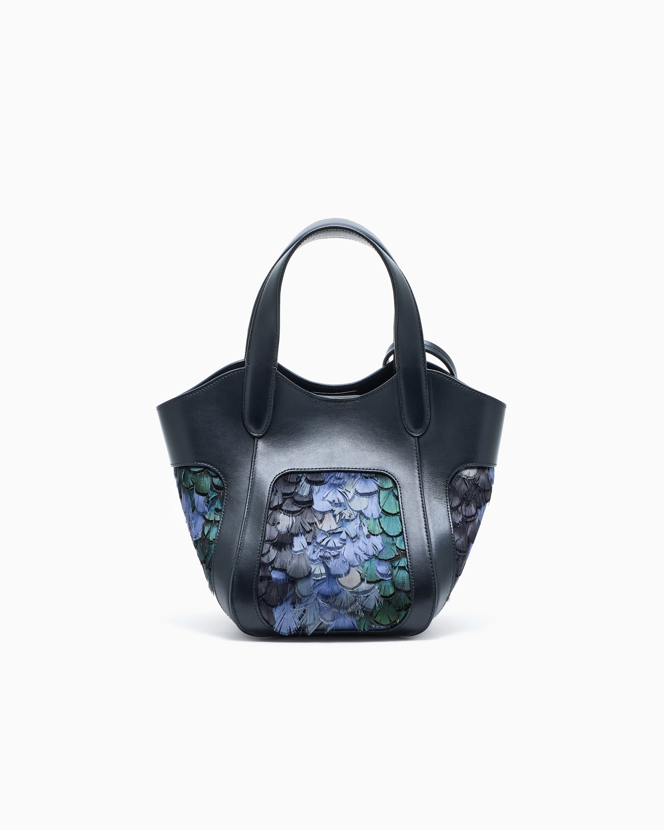 Small, smooth leather handbag with feathers Slide 2