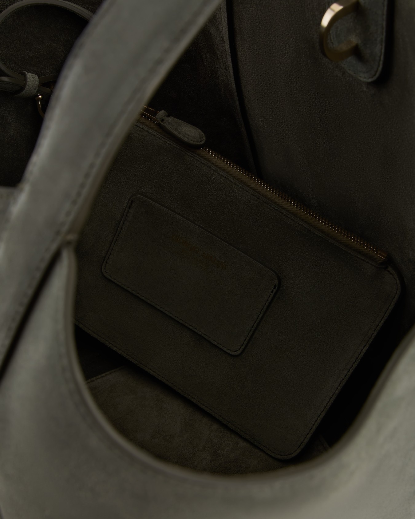 Bolso de mano mediano en ante Diapositiva 3