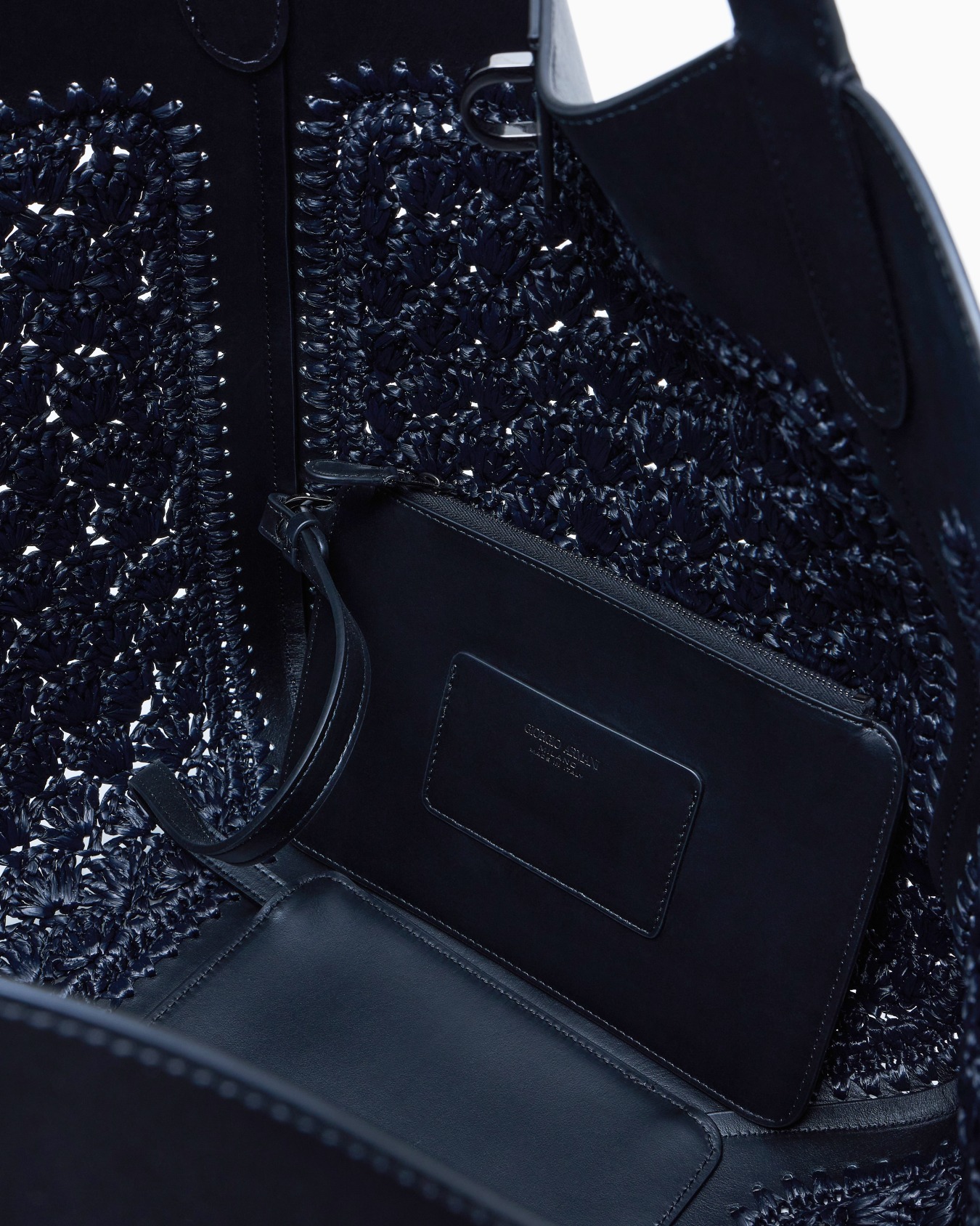 Large handbag in leather and fan-stitch raffia Slide 3