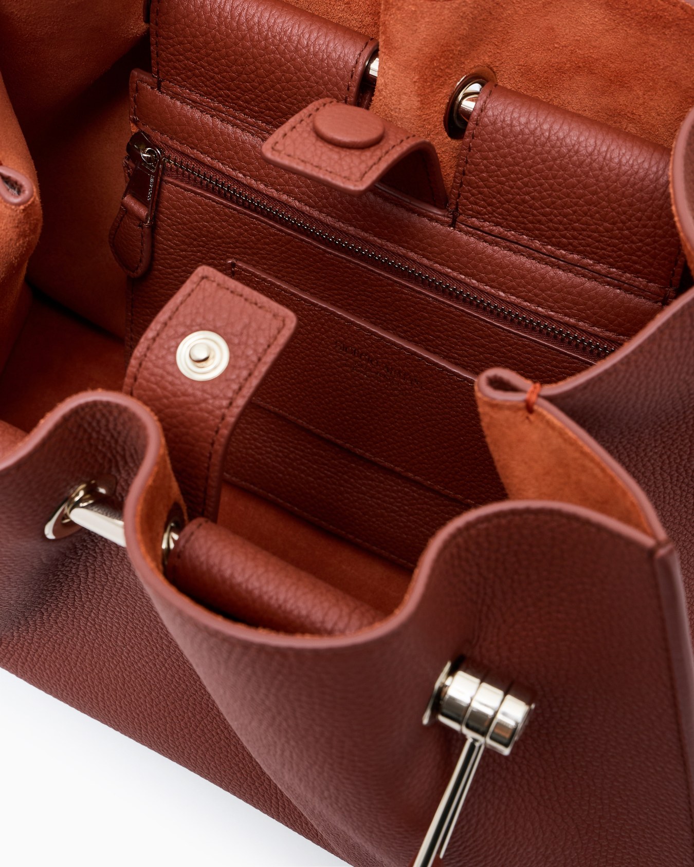 Small shopper bag in pebbled leather Slide 3