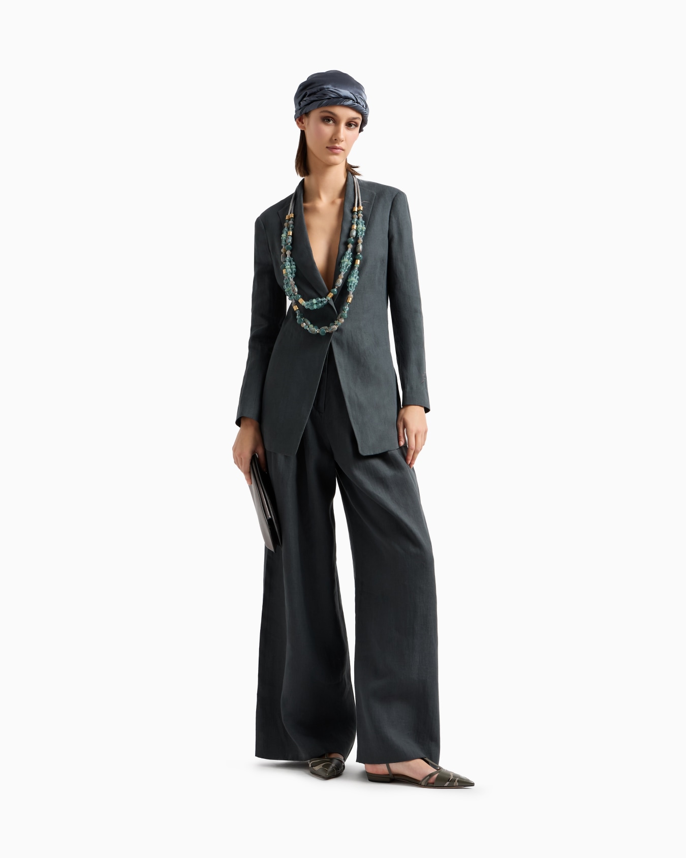 Long single-breasted linen jacket Slide 1