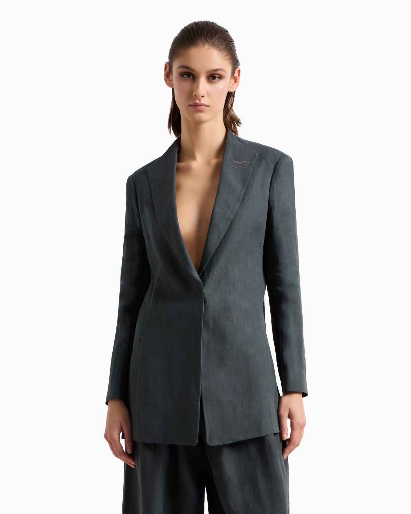 Long single-breasted linen jacket Slide 3