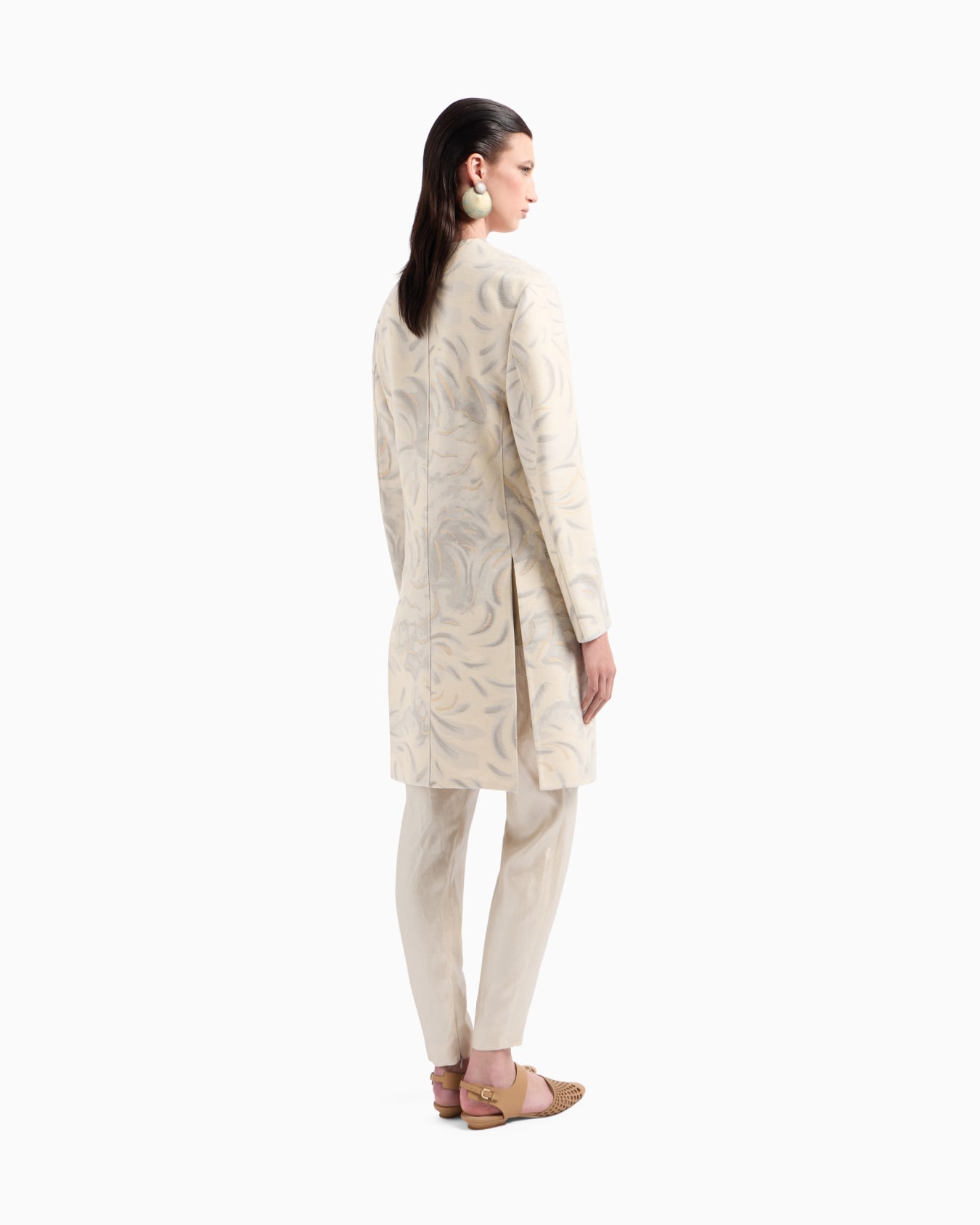 Fil coupé tussah silk overcoat Slide 3