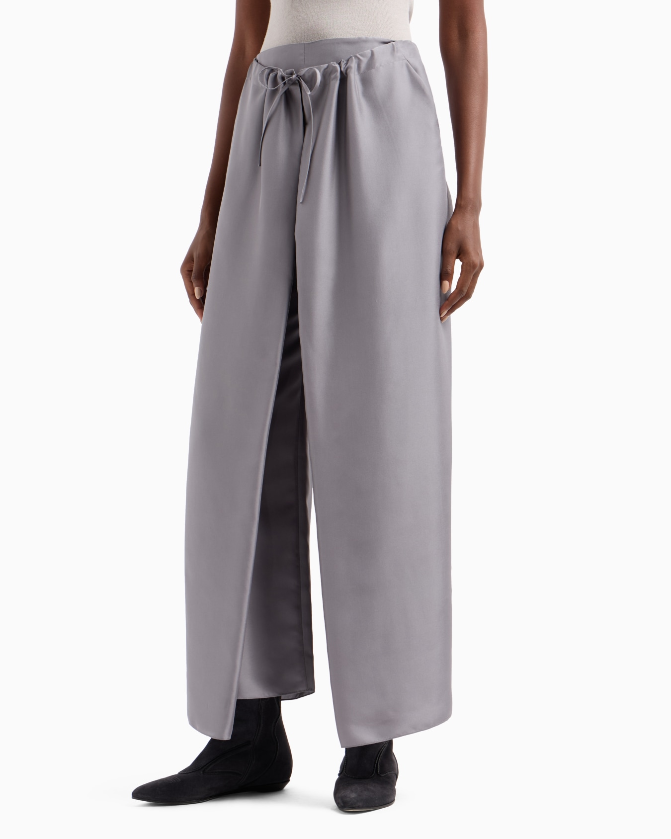 Silk trousers with panel detail Slide 4