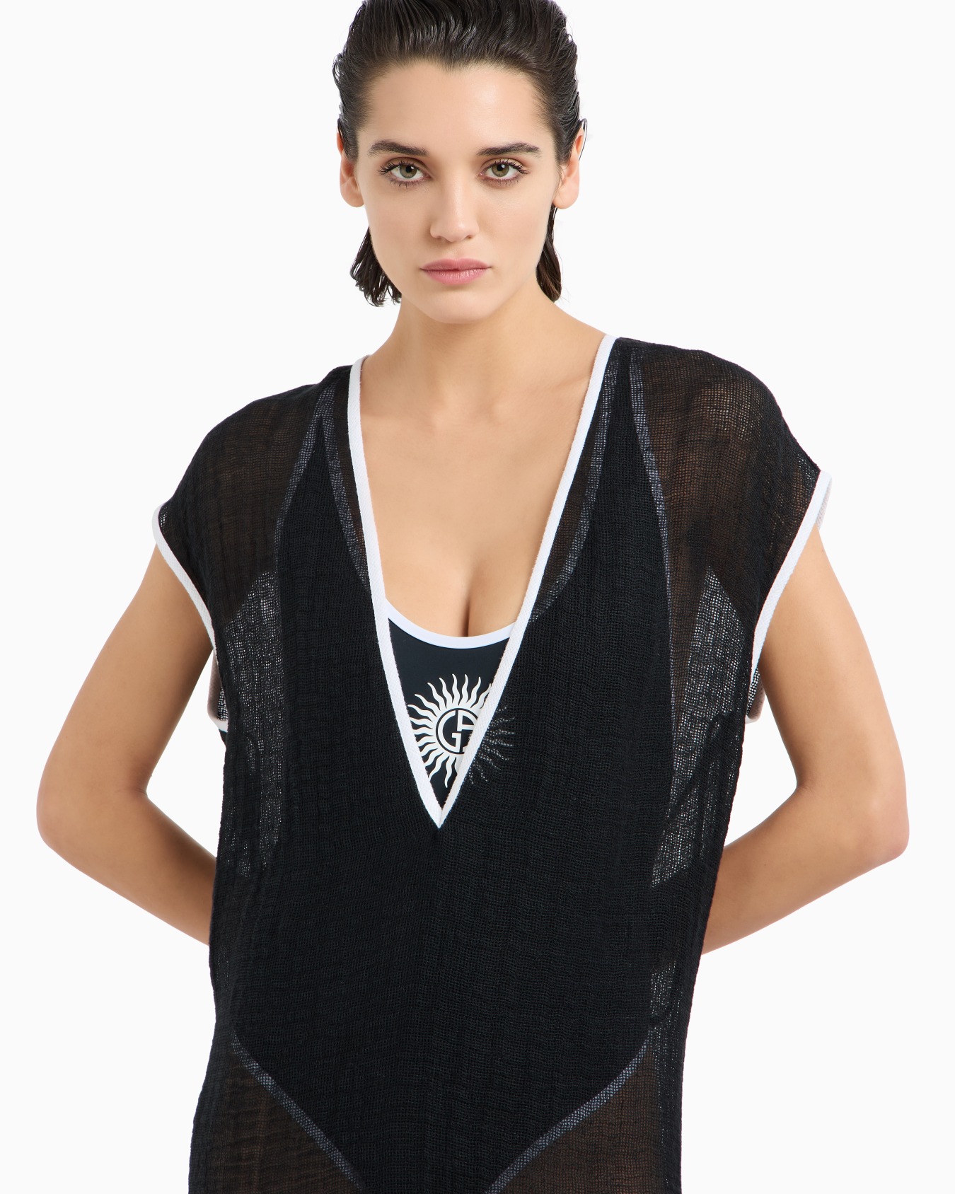 Langes Kleid aus Mesh-Leinenmischgewebe Folie 3