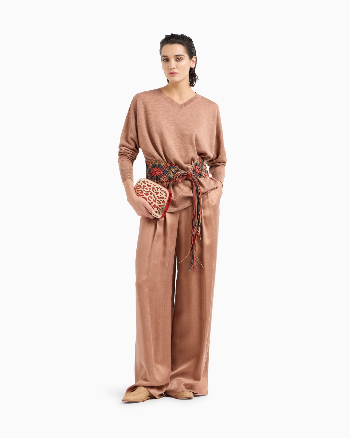 Cashmere, silk and hemp V-neck jumper Slide 1