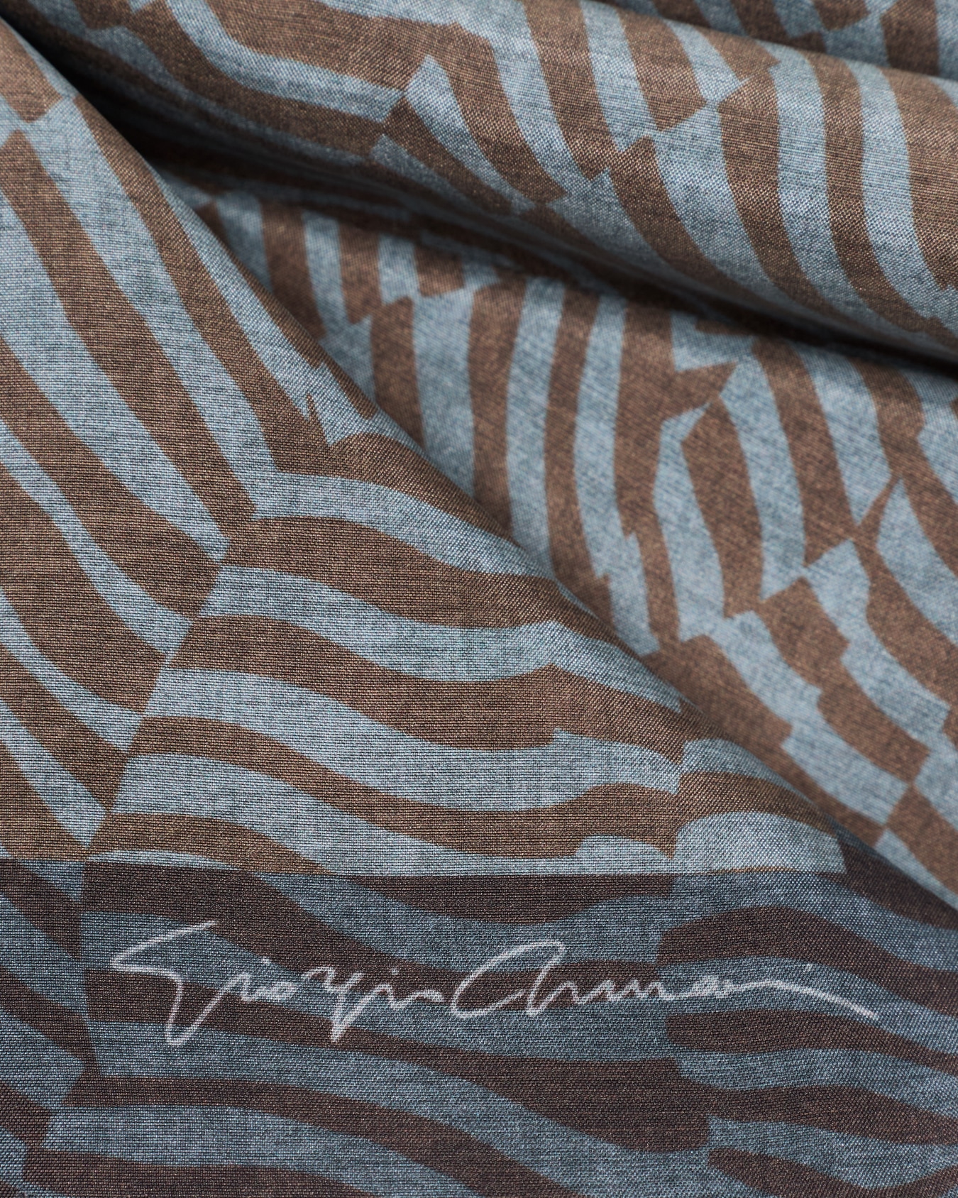 Printed silk stole Slide 1