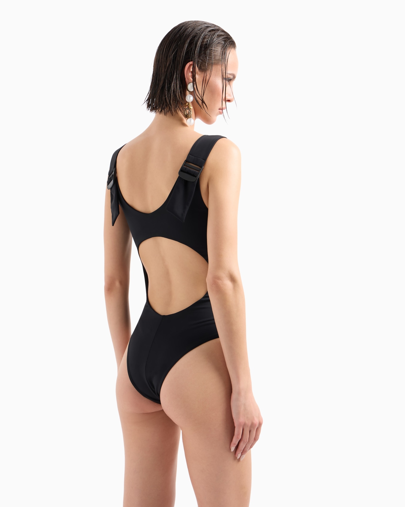 One-Piece Swimsuit Diapositiva 2