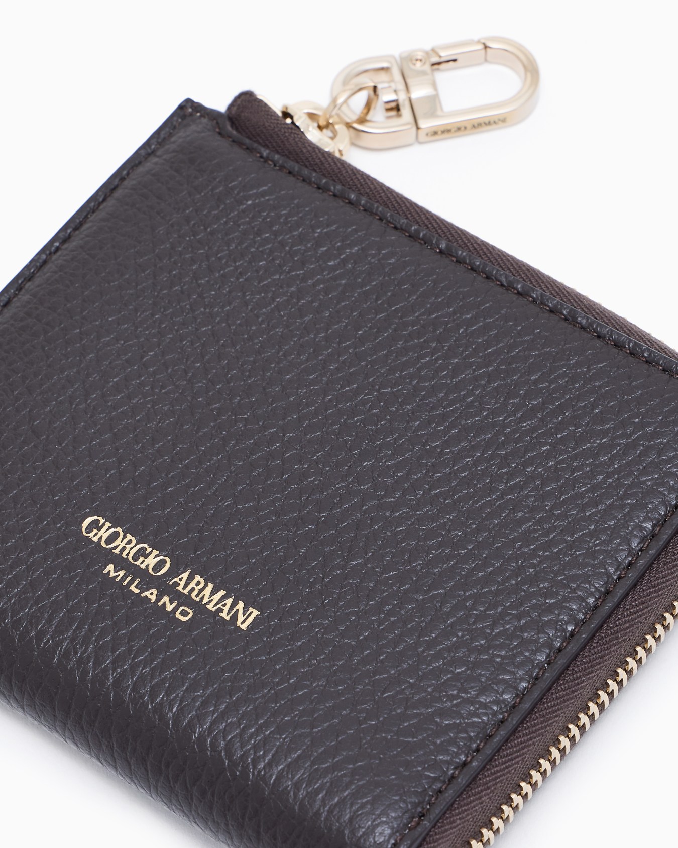 Small wrap-around zip wallet in pebbled calfskin Slide 3