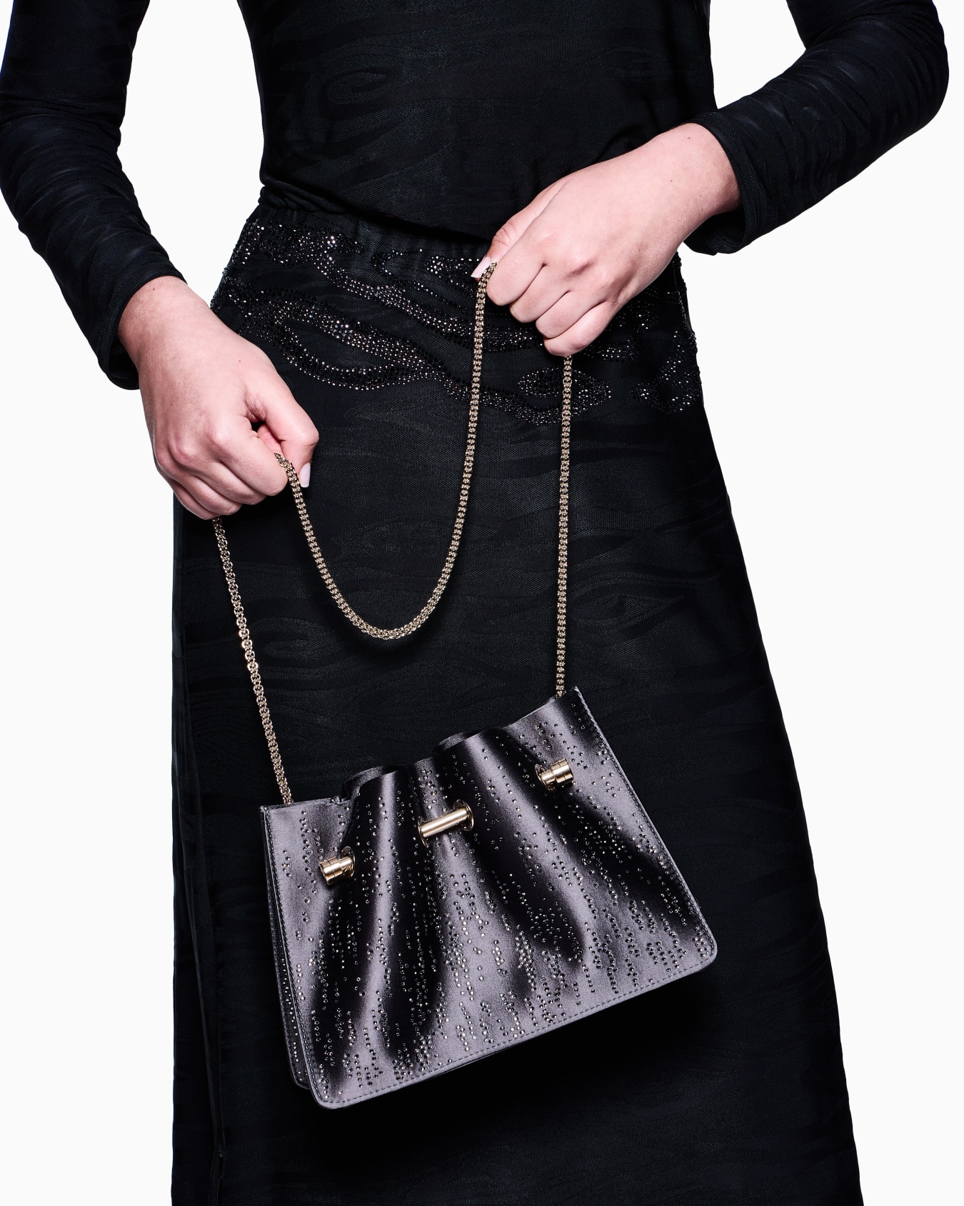 Clutch in raso e cristalli Slide 5