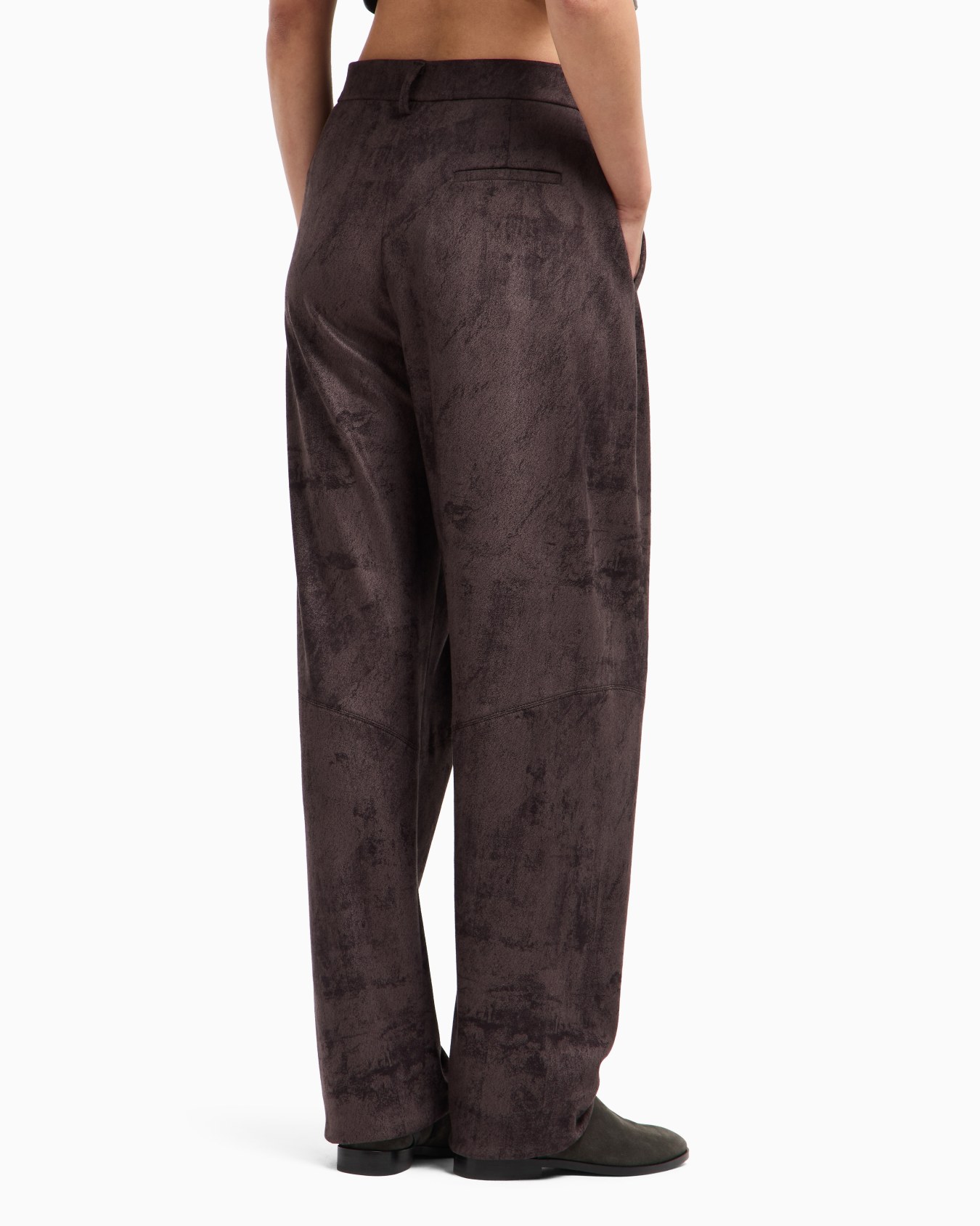 Single-pleat trousers in suede-effect jersey Slide 3